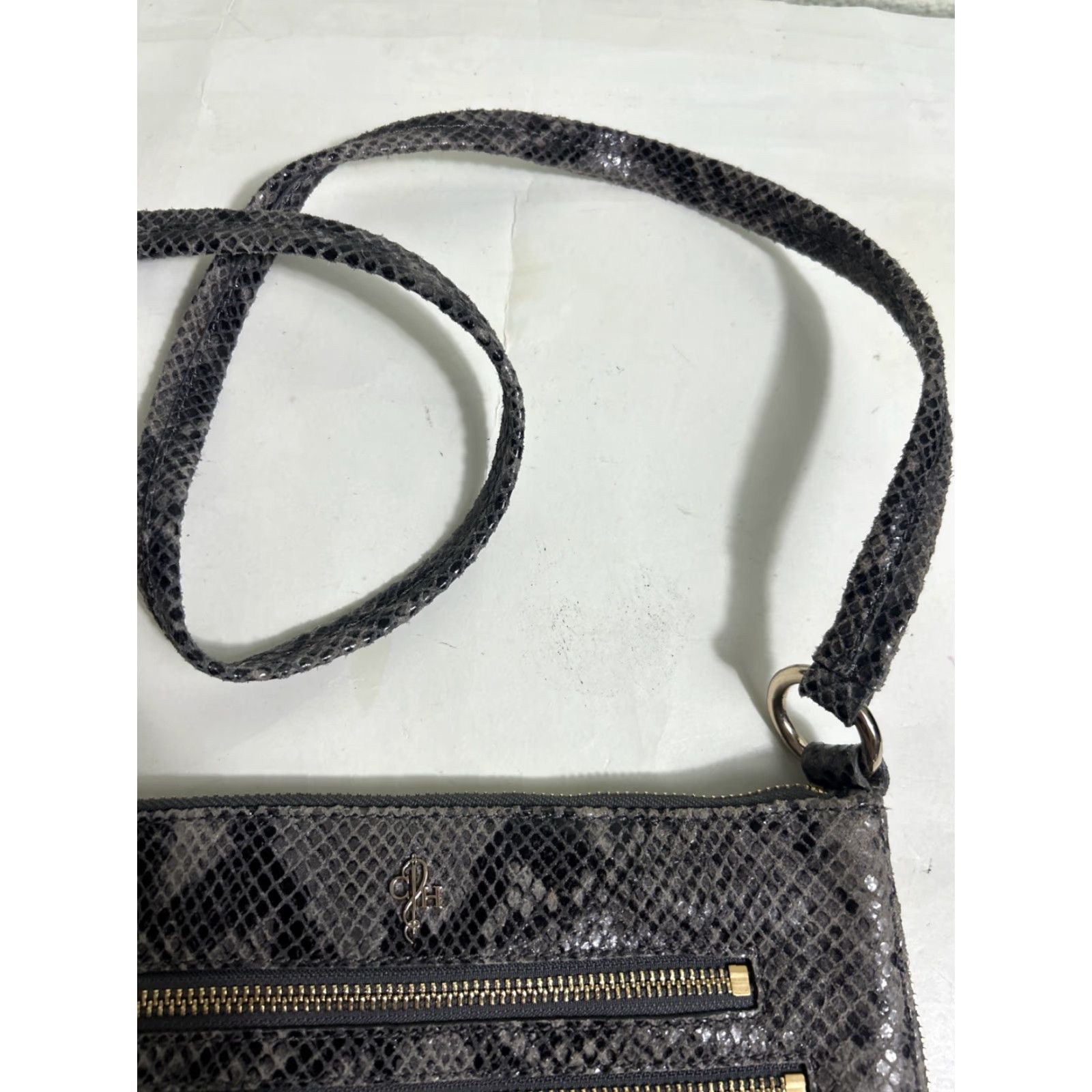 Cole Haan Cole Haan Taupe snake skin embossed textured crossbody Purse Women Crossbody Leather Snake Taupe 9.5x7x1 Size ONE SIZE - 7 Thumbnail