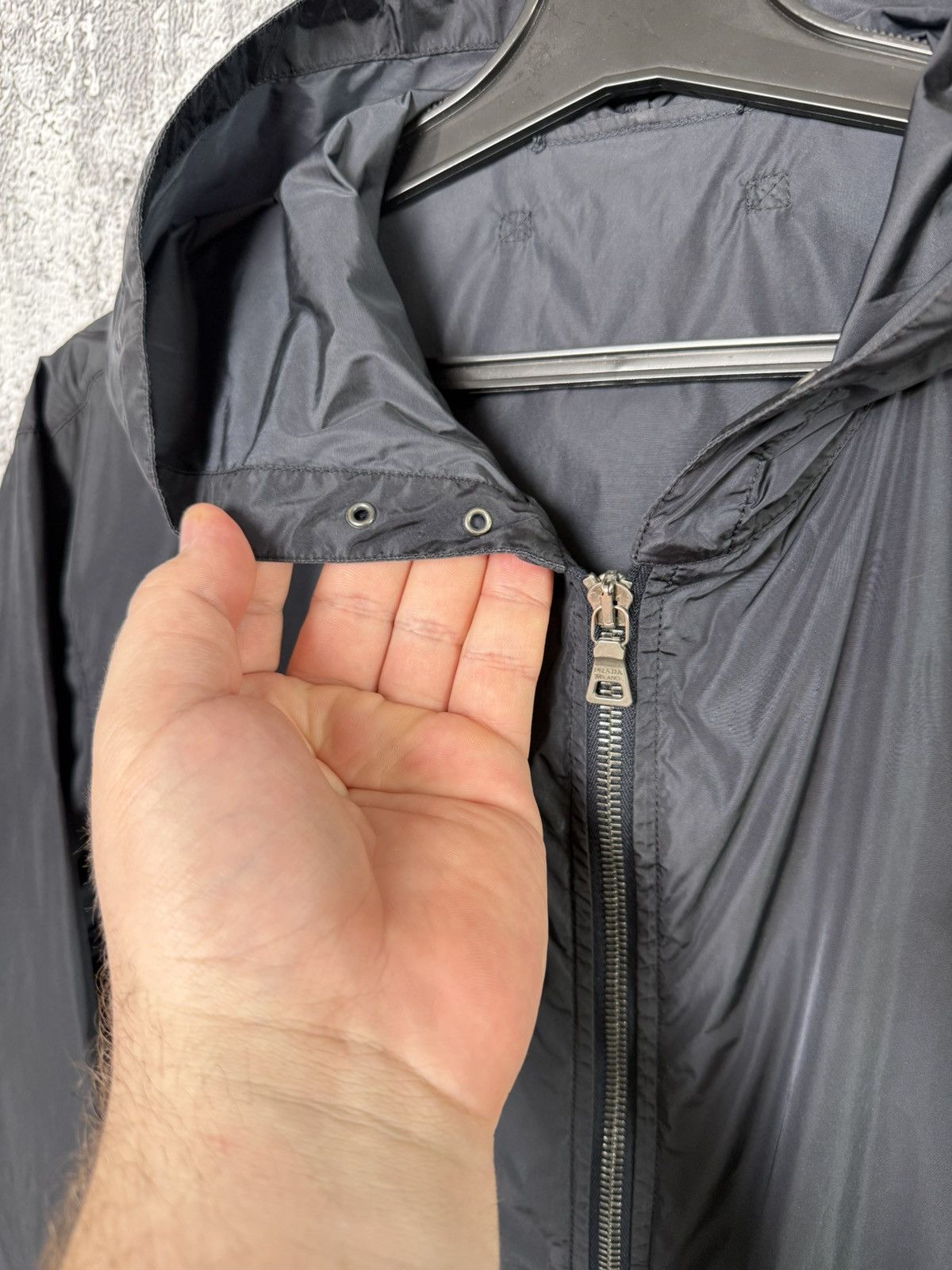 Prada Prada Navy Nylon Hooded Zip Jacket Metal Logo Men’s Size L Size US L / EU 52-54 / 3 - 5 Thumbnail