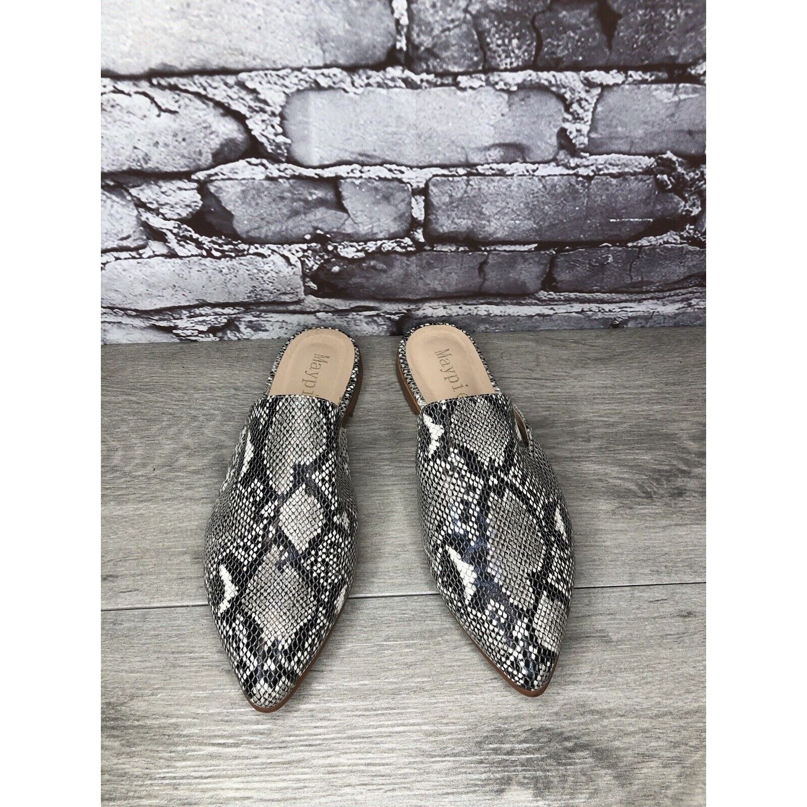 Other Maypie Ivory Black Snake Skin Print Pointed Toe Flats Mules Size US 7 / IT 37 - 4 Thumbnail