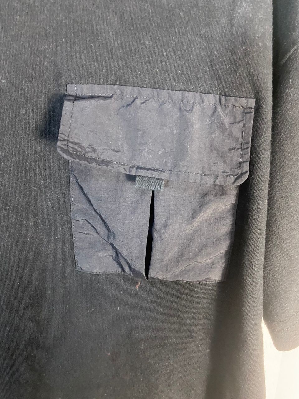 GU GU plain single pocket tshirt Size US XL / EU 56 / 4 - 6 Thumbnail