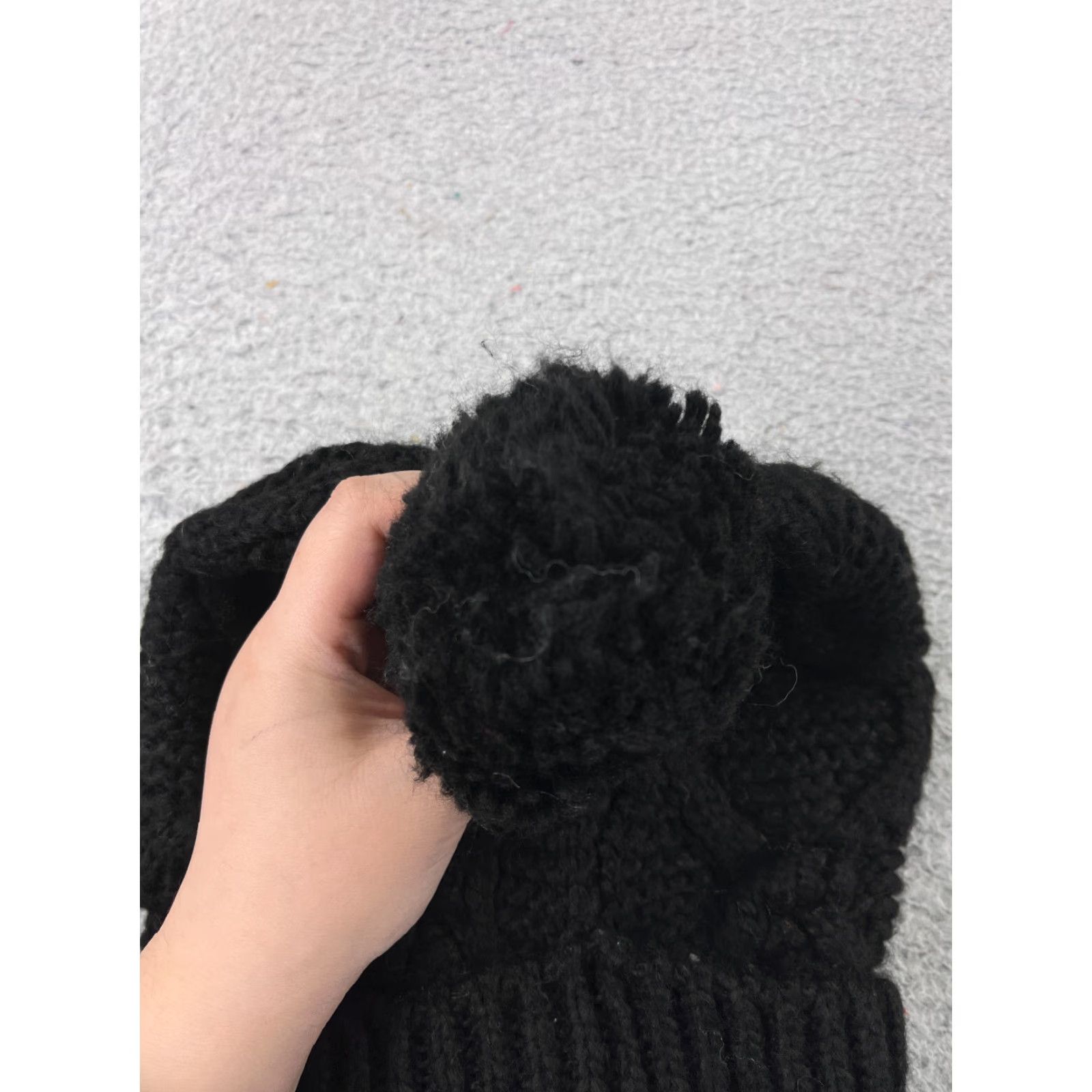 Old Navy Old Navy Beanie Womens One Size Black Knit Acrylic Polyester Blend Pom Toque Size ONE SIZE - 2 Thumbnail