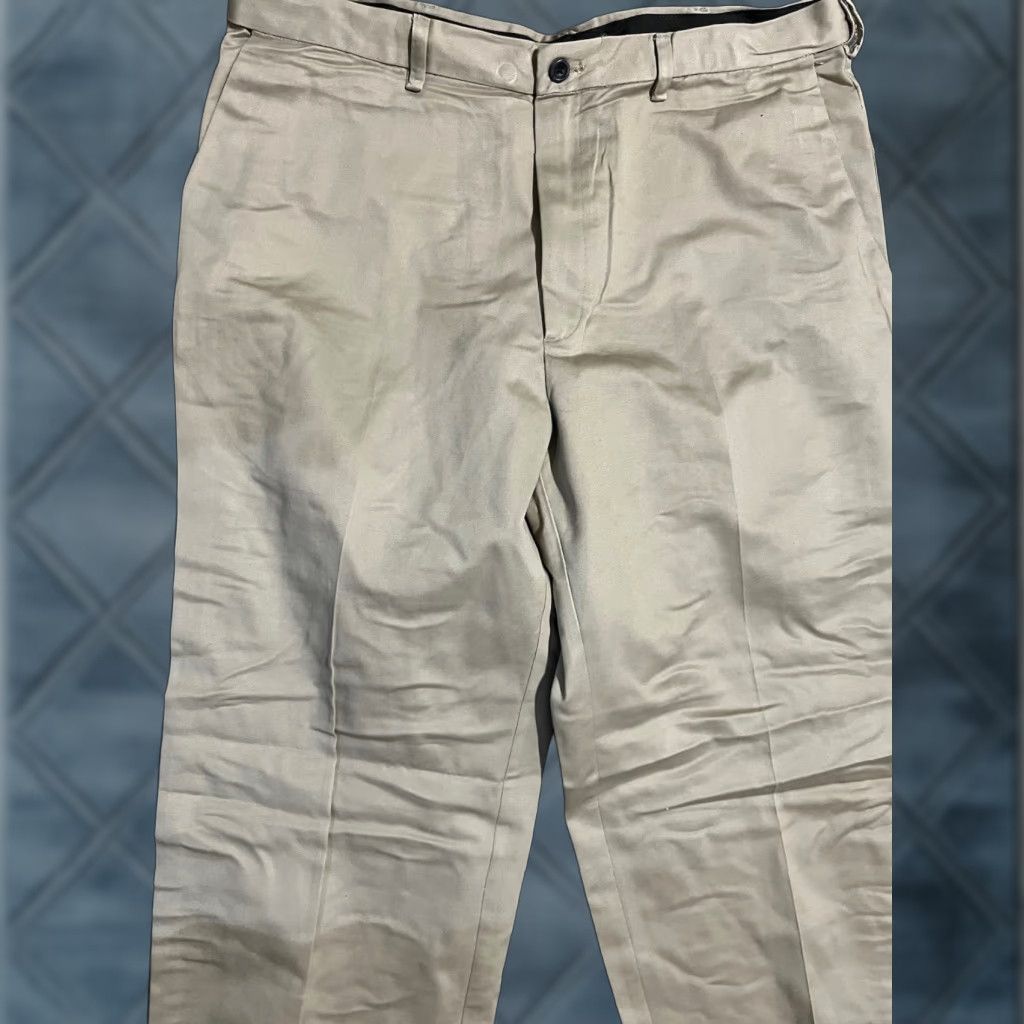 Haggar Haggar Beige Flat Front Mens Dress Pants 38x32 Classic Fit Cotton Pants Regular Men Beige Flat Front Dress Pants Cr? Size US 38 / EU 54 - 1 Thumbnail