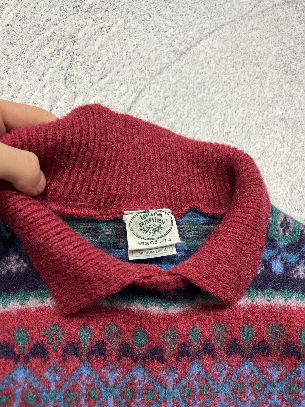 Vintage Laura Ashley Made In Scotland Wool Nordic Pattern Sweater Size US S / EU 44-46 / 1 - 8 Thumbnail