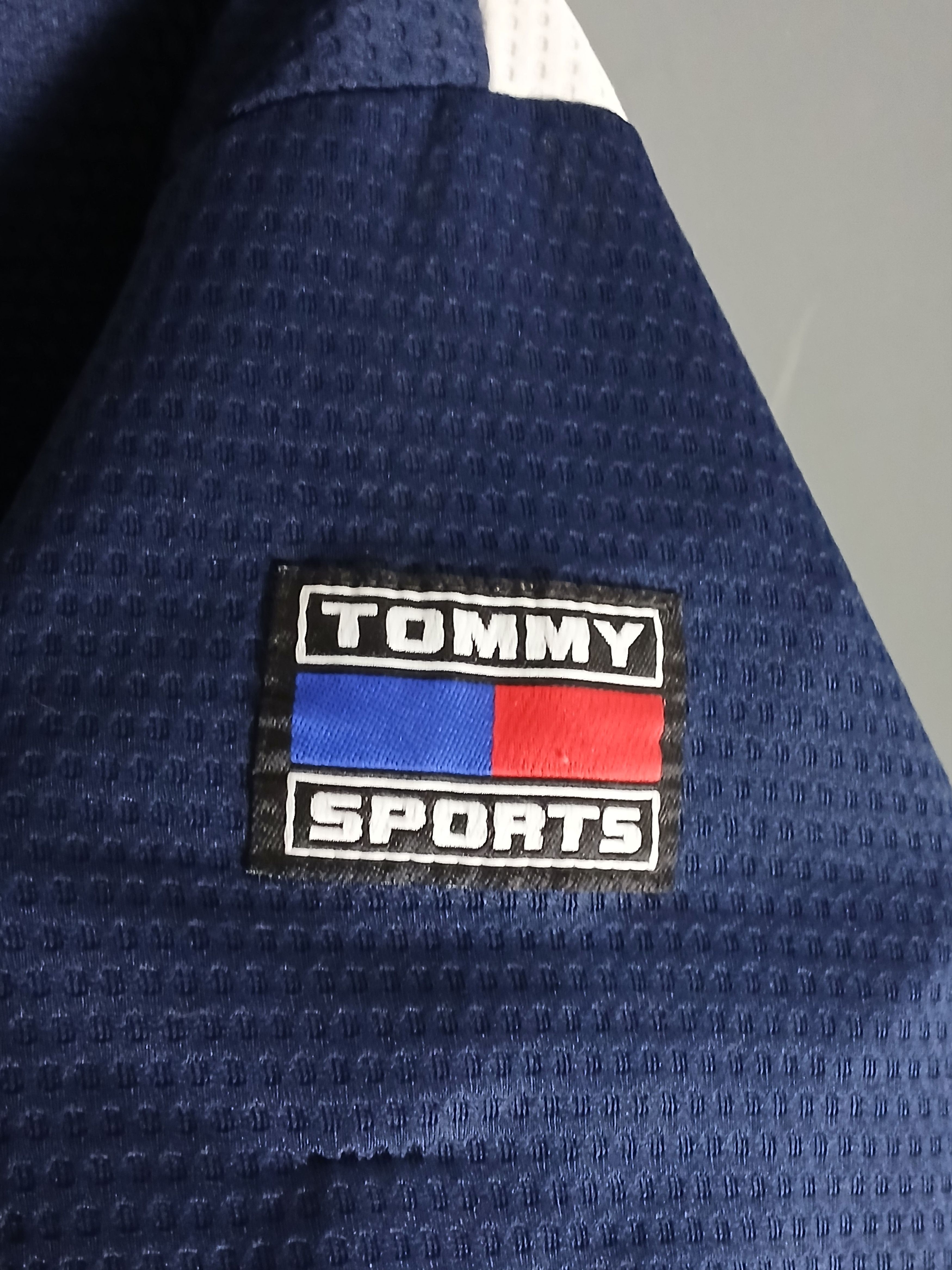 Tommy Hilfiger Tommy Hilfiger T-Shirt Size US L / EU 52-54 / 3 - 4 Thumbnail