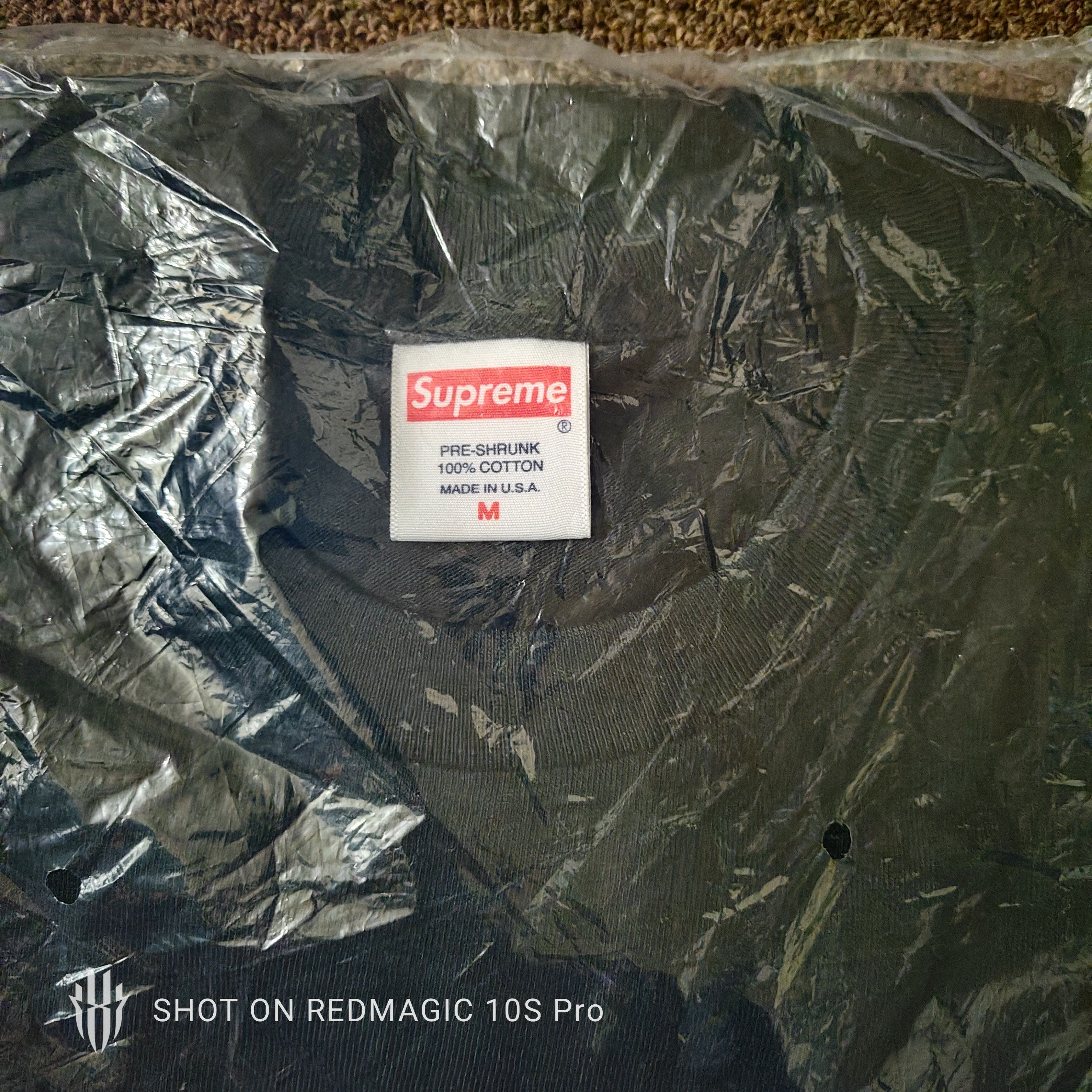 Supreme American eats its young Size US M / EU 48-50 / 2 - 1 Thumbnail