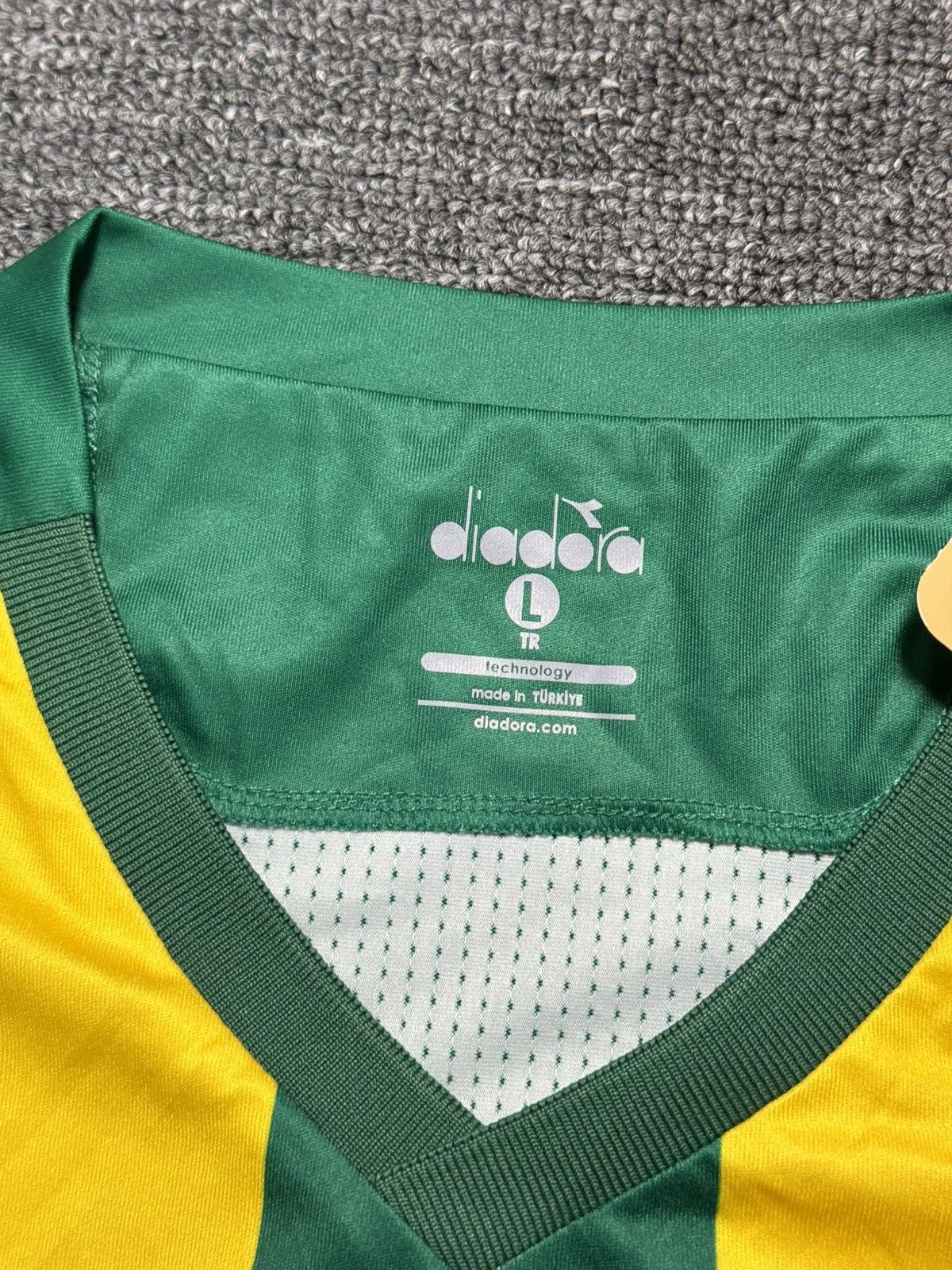 Diadora Diadora Darica Genclerbirligi 2021-2022 Away Soccer Jersey Size US L / EU 52-54 / 3 - 8 Thumbnail