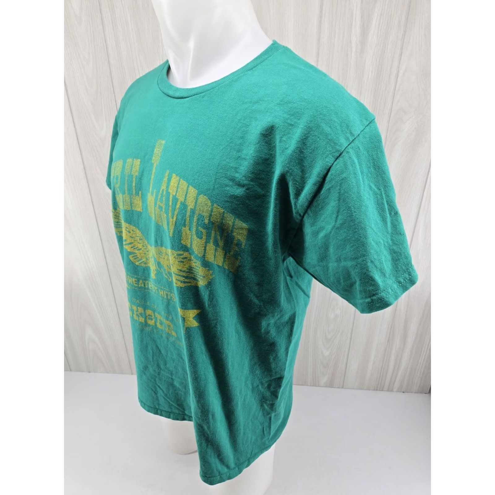 Vintage Avril Lavigne T-Shirt Sk8r Boi Green Size L Unisex Crew Neck Short Sleeve Band Tour Concert 2000s Size US L / EU 52-54 / 3 - 5 Thumbnail