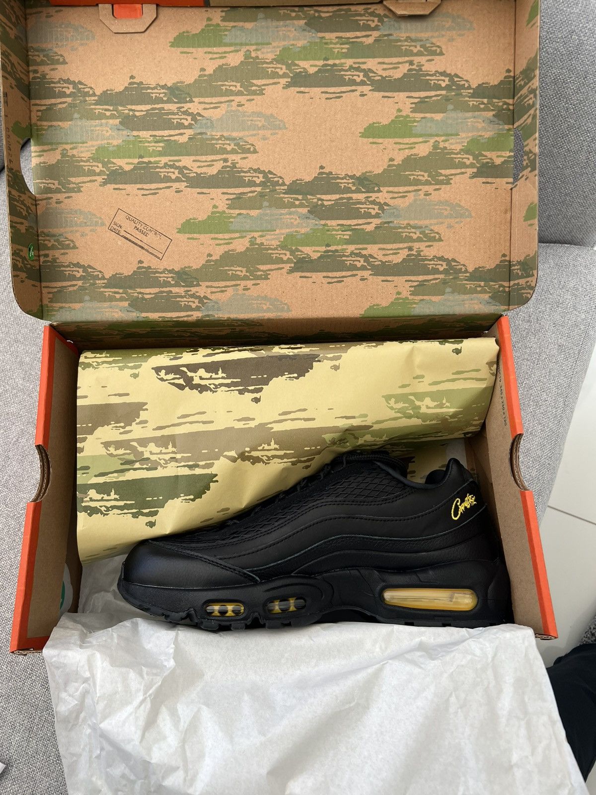 Corteiz × Nike Corteiz Air Max 95 Honey Blacks Size US 10 / EU 43 - 2 Thumbnail