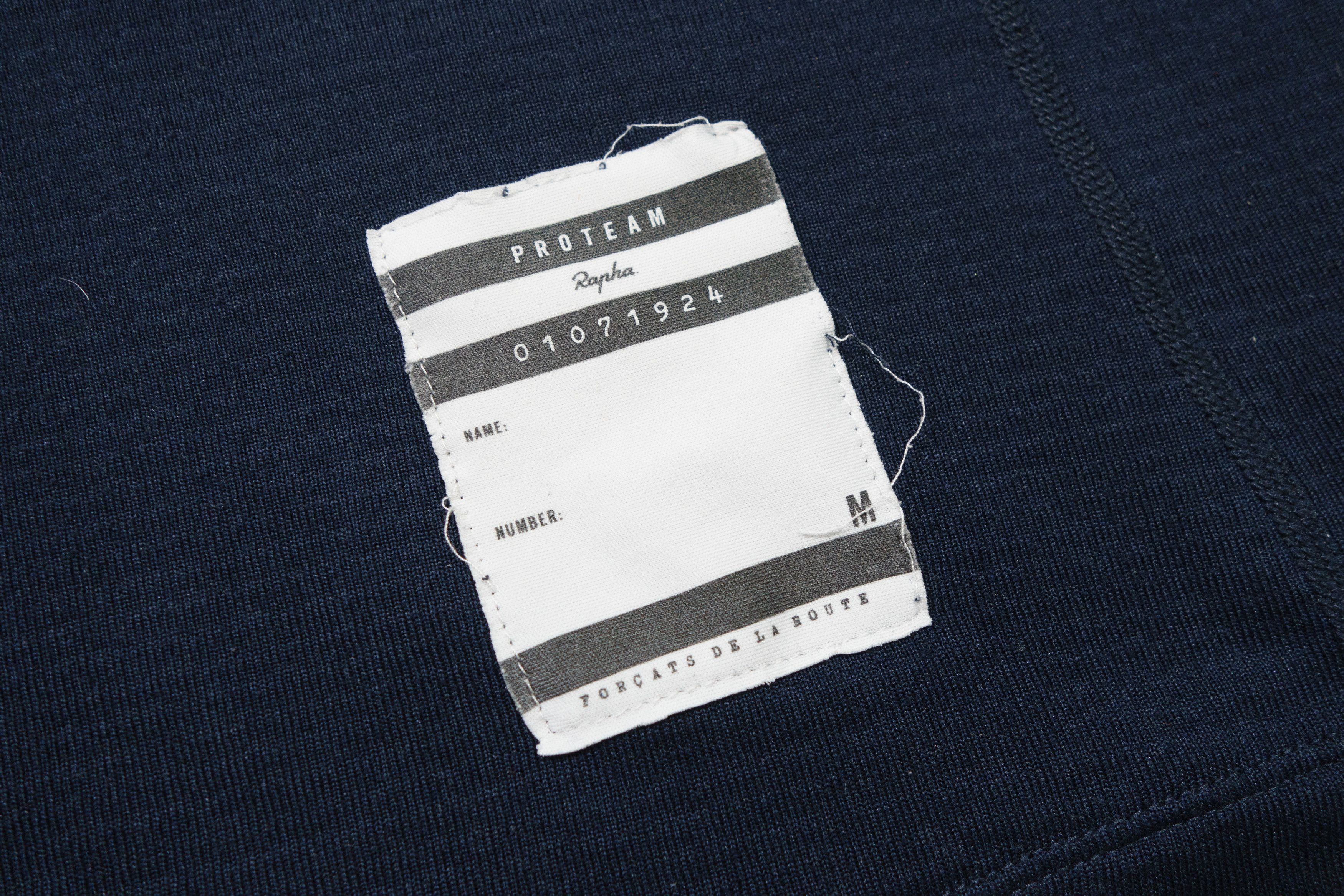 Rapha Pro Team Thermal Base Layer Trouée d'Arenberg Long Sleeve Size US M / EU 48-50 / 2 - 9 Thumbnail
