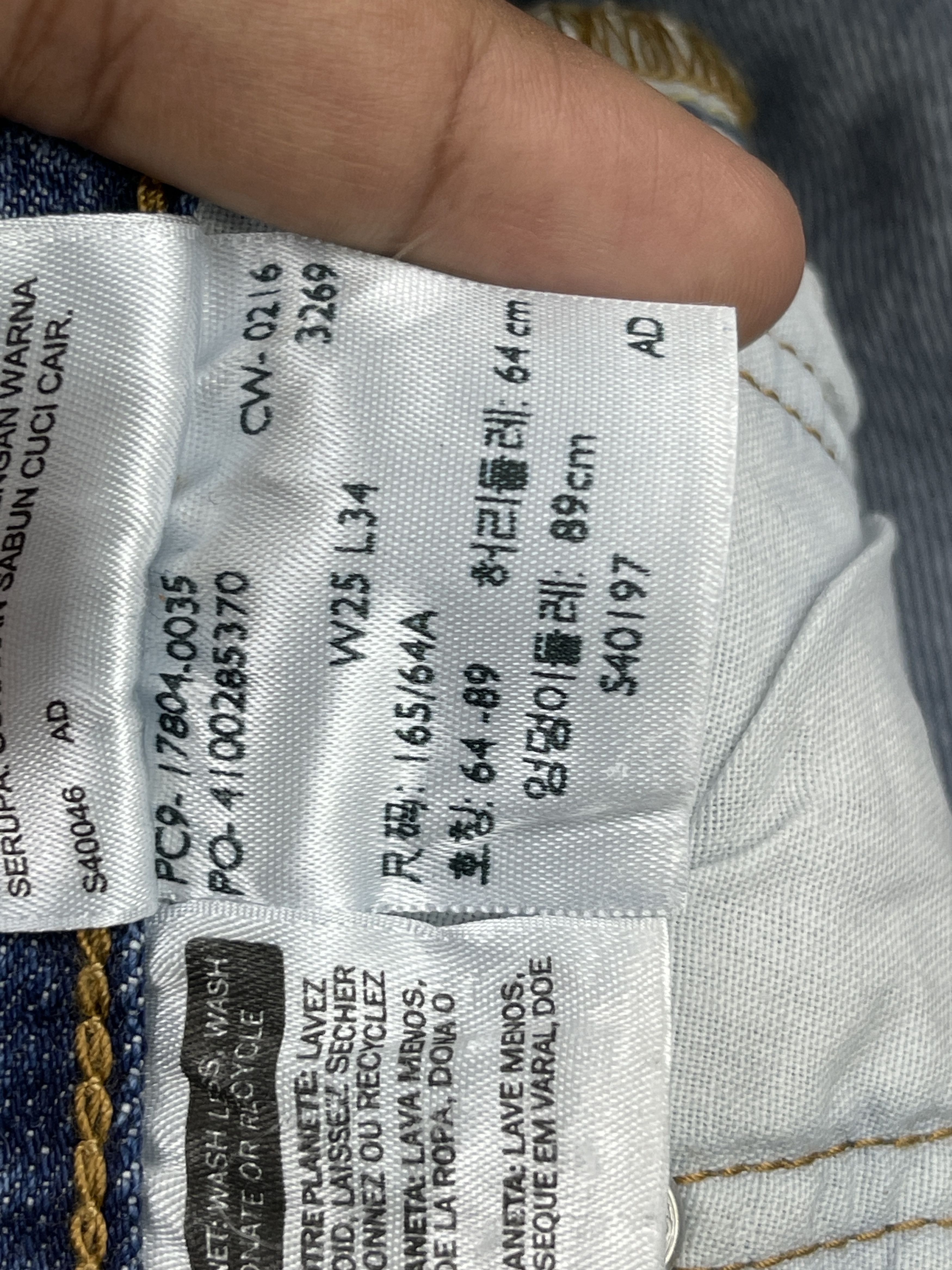 Levi's Vintage Levis 501 Distressed Light Wash Jeans DP2575 Size US 28 / EU 44 - 9 Thumbnail