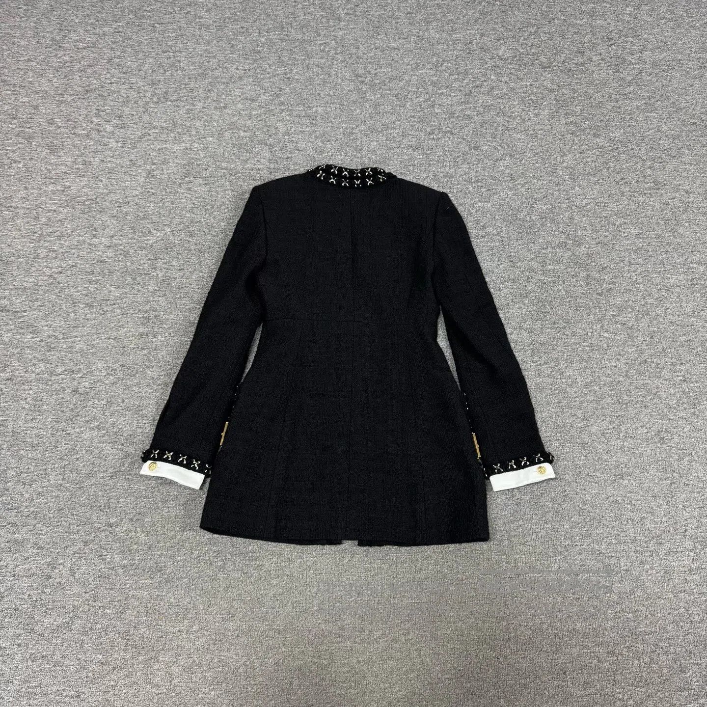 Chanel Chanel size 34 Metropolitan Black Gold Edged Coarse Wool Kn Size S / US 4 / IT 40 - 2 Thumbnail