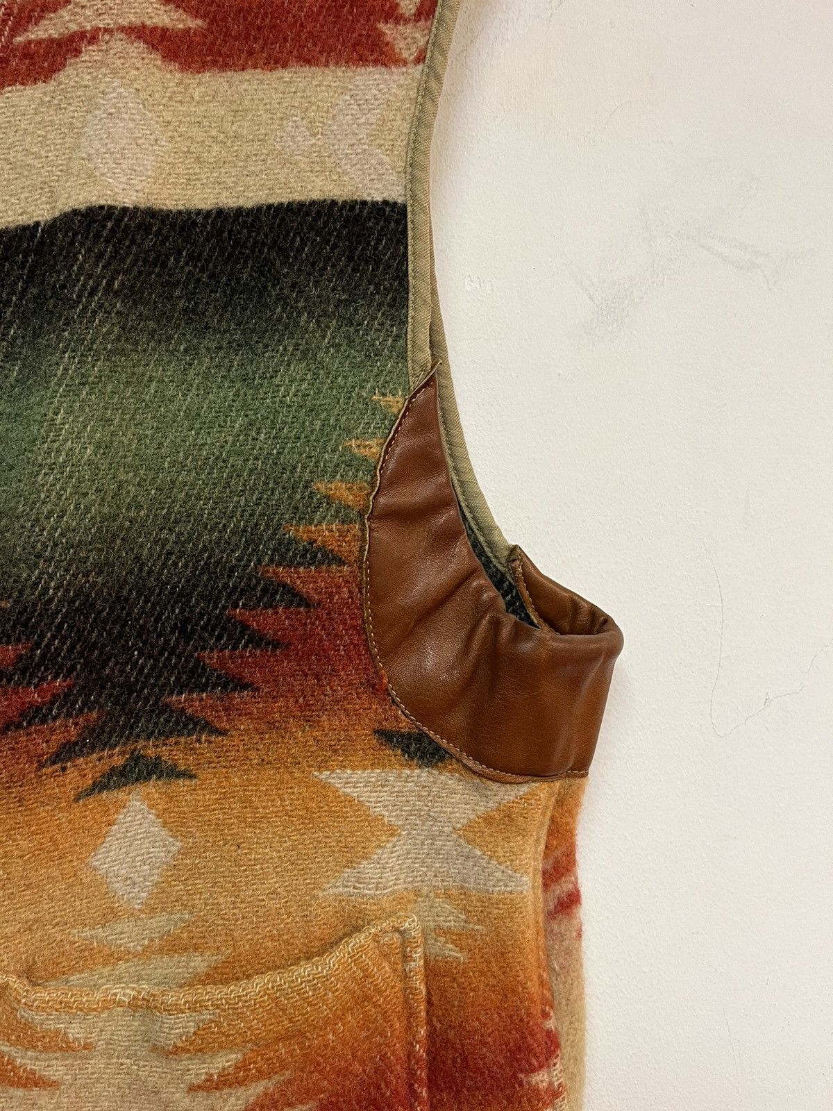 Ralph Lauren 80’s Ralph Lauren Aztec Wool Vest Size US L / EU 52-54 / 3 - 3 Thumbnail