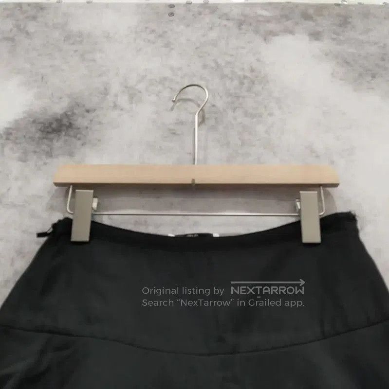 Other Valentino Black Flared Skirt for Women . Size 39" - 3 Thumbnail
