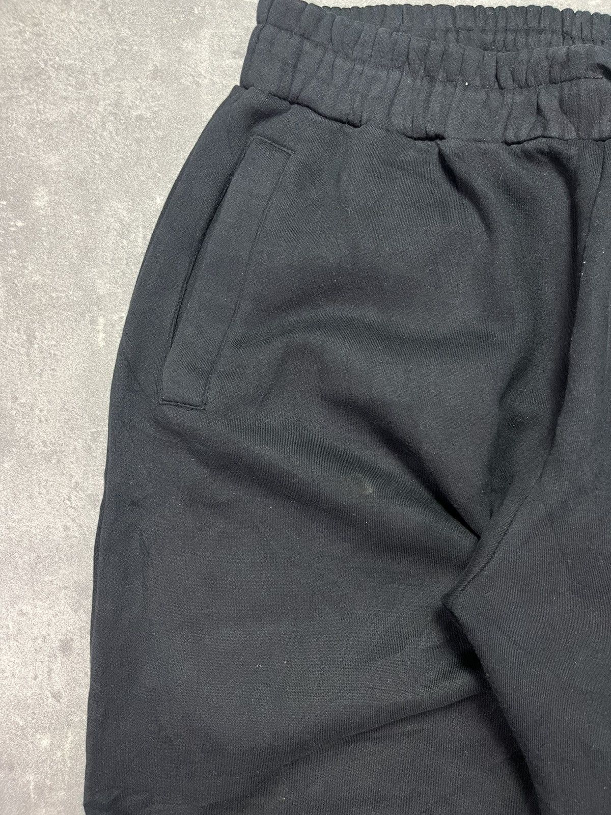 Karl Kani Karl Kani Vintage Embroidered Printed Baggy Sweatpants L Size US 34 / EU 50 - 6 Thumbnail