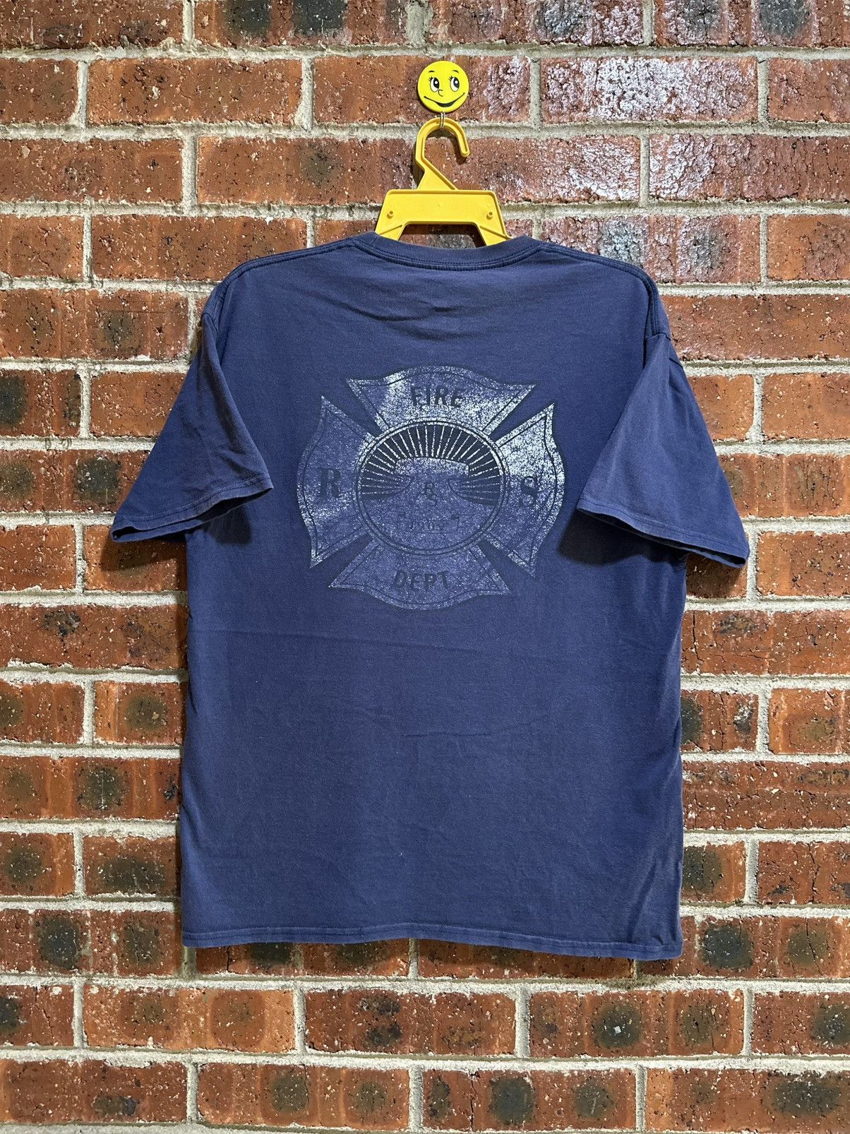 Disney Vintage Radiator Springs Sun Faded Tee Size US M / EU 48-50 / 2 - 1 Thumbnail