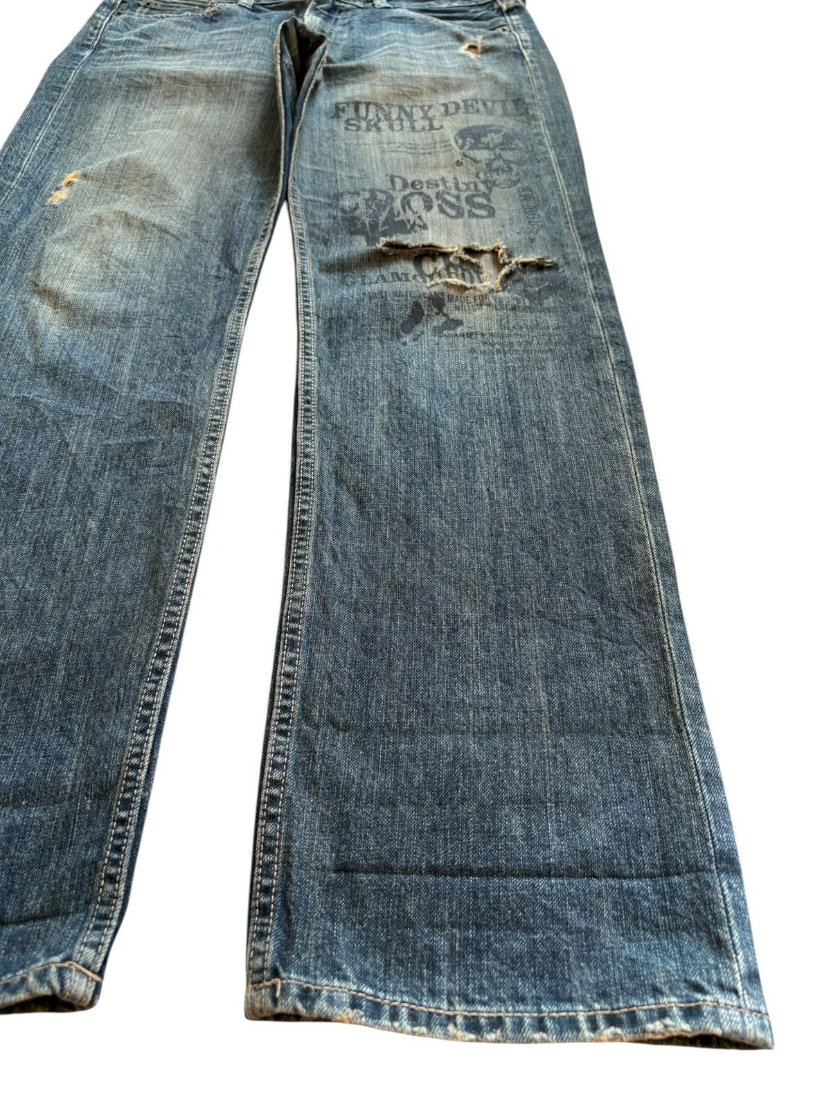 Japanese Brand × Seditionaries Vintage Japanese Brand Rusty Mud Wash Skull Rip Loose Jeans Size US 36 / EU 52 - 7 Thumbnail