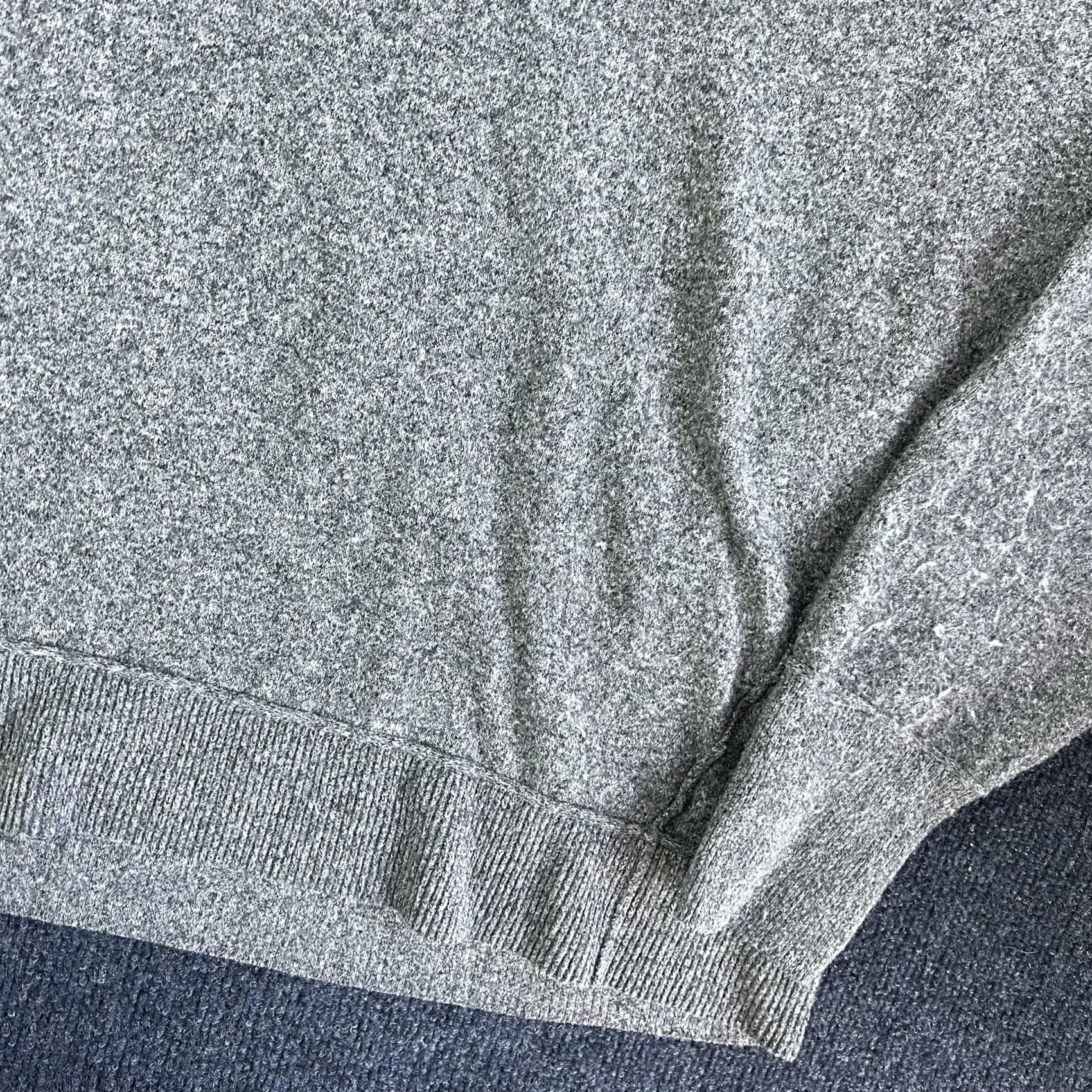 Lucky Brand Lucky Brand Sweater Womens Large Gray V Neck Lightweight Knit Pullover Size L / US 10 / IT 46 - 2 Thumbnail