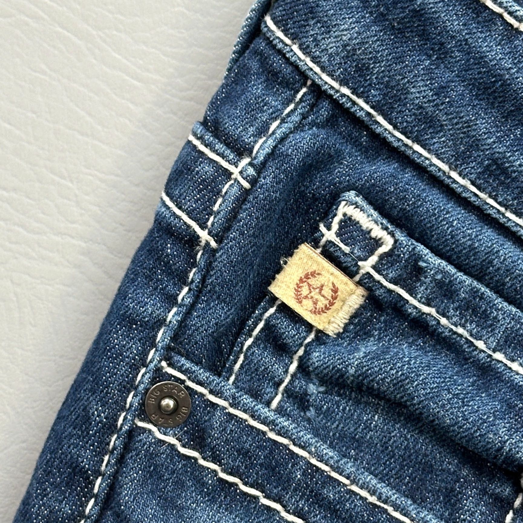 Vintage BIG STAR Jeans Women's 29 Regular 29x30 Dark Wash Low Rise Bootcut Embroidered Stretch Denim Blue 5-Pocket Mens/Womens? Size 29" - 7 Thumbnail