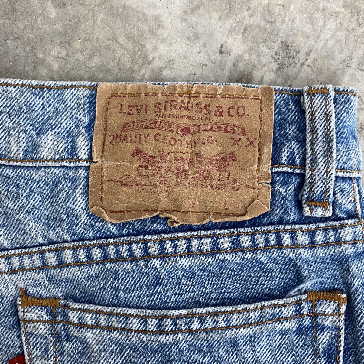 Levi's Vintage 90’s Levis 505 Faded Blue Straight Leg Jeans Size US 32 / EU 48 - 15 Thumbnail