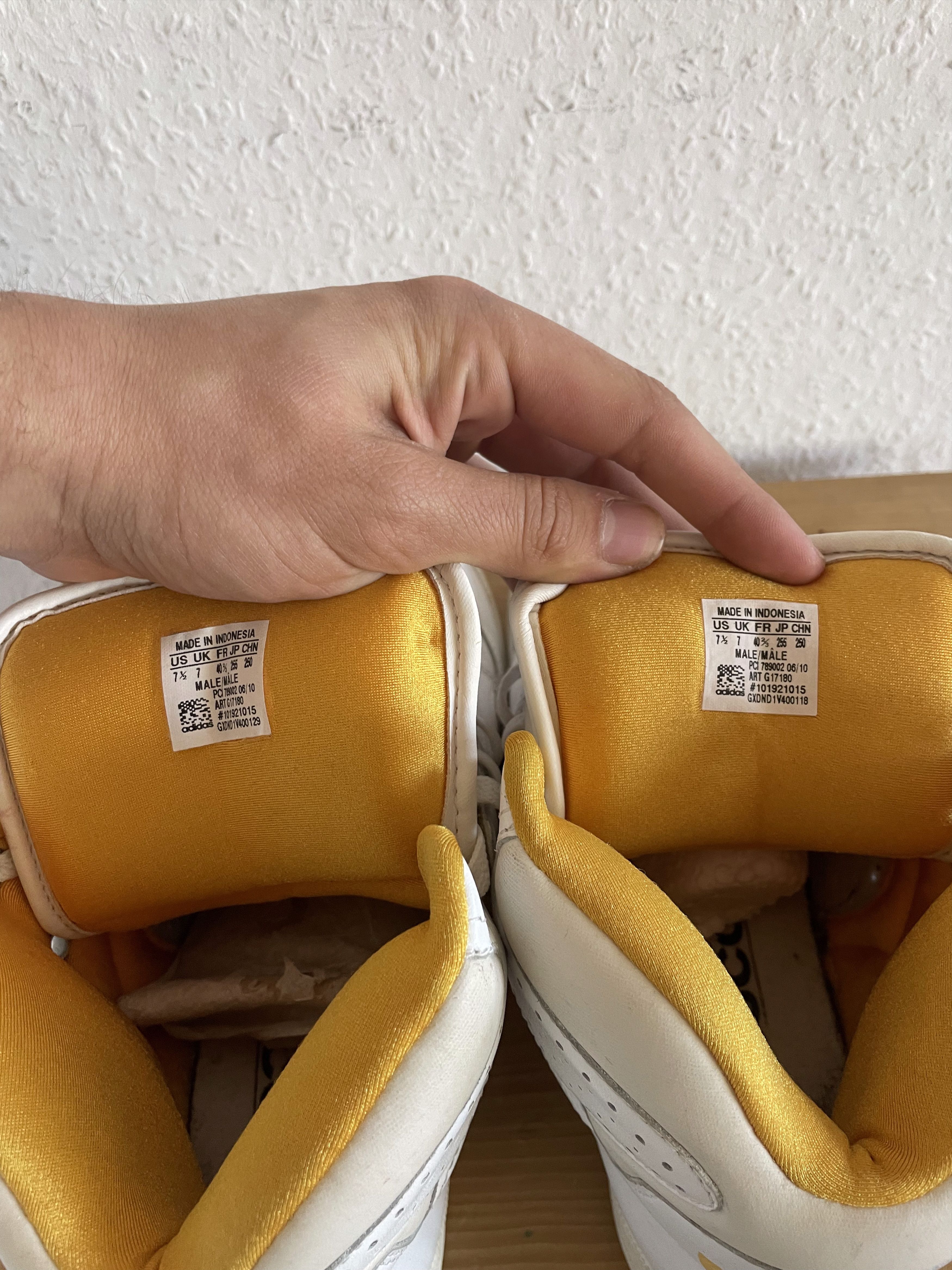 Adidas × Jeremy Scott Beverly Hills License Plate Size US 7.5 / EU 40-41 - 8 Thumbnail