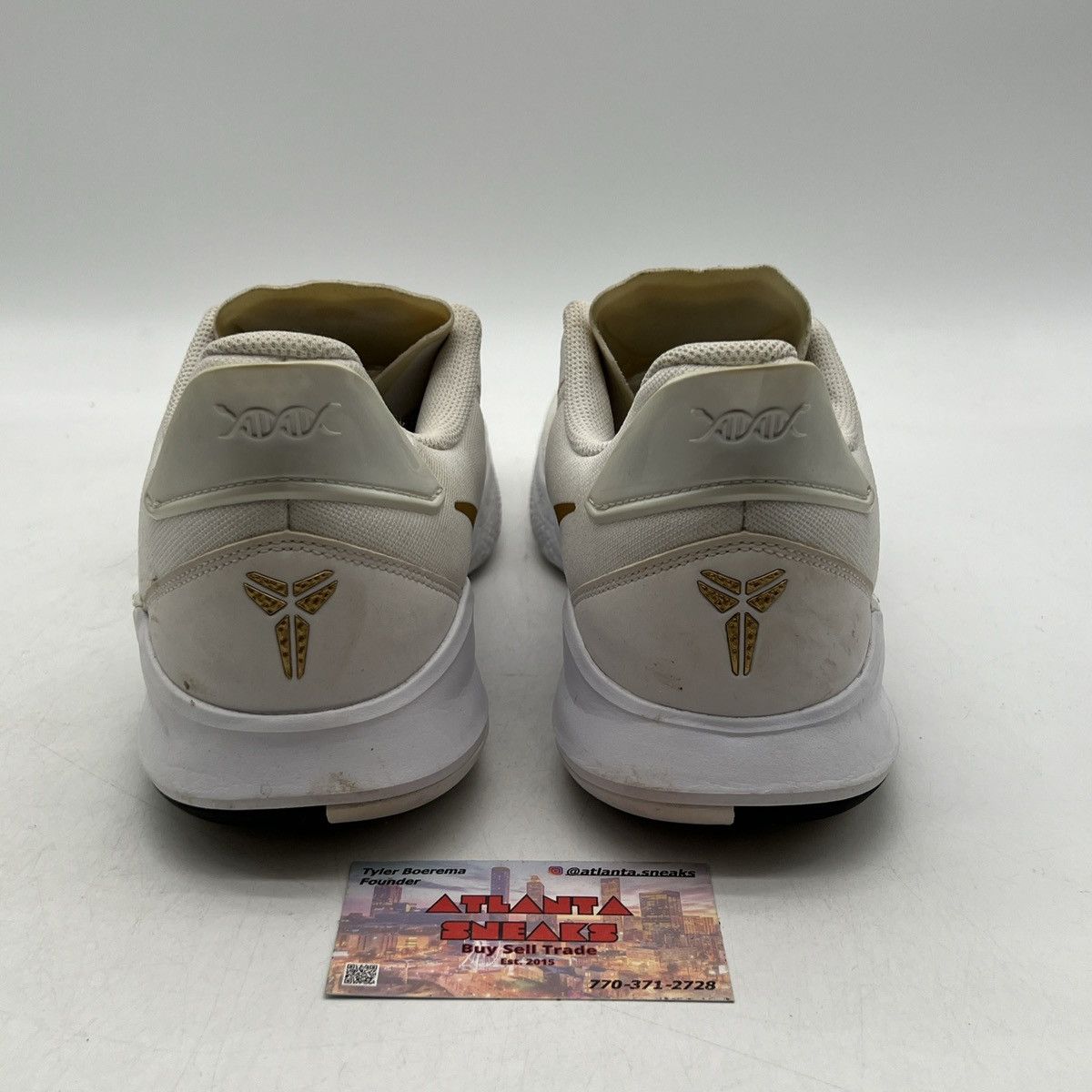 Nike Mamba fury white metallic gold Size US 12 / EU 45 - 3 Thumbnail