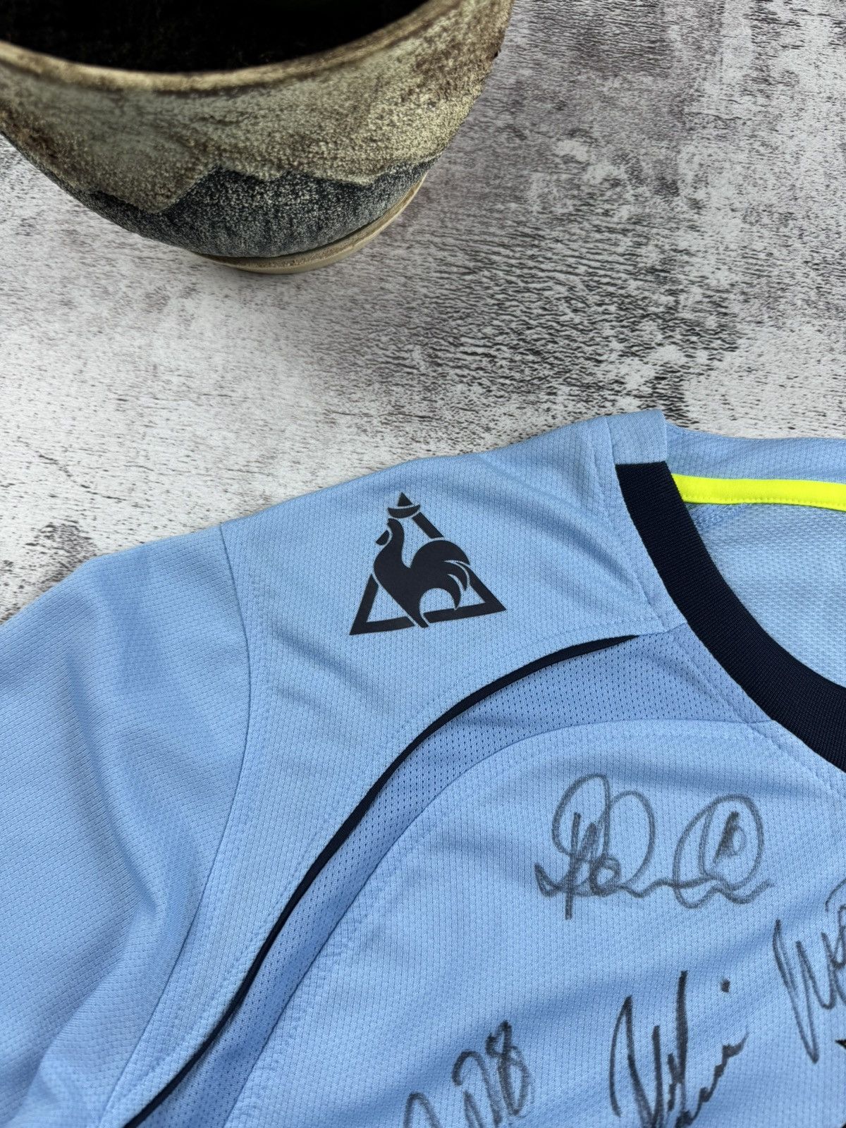 Le Coq Sportif Manchester City 2008/2009 All Squad Autographed Jersey Shirt Size US XL / EU 56 / 4 - 18 Thumbnail