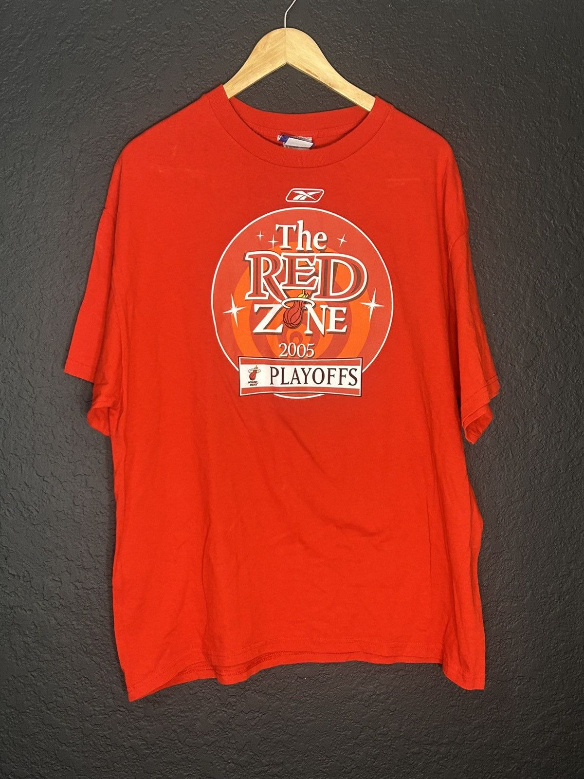 NBA Reebok 2005 NBA Miami Heat Playoffs Red Zone T Shirt Size US XL / EU 56 / 4 - 1 Thumbnail