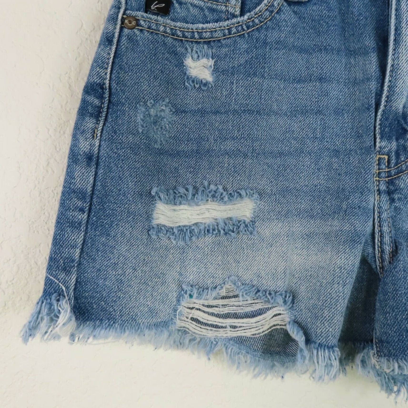 Vintage KanCan Womens Small Distressed Raw Hem Blue Denim Jean Shorts Pockets 36724 Size 28" / US 6 / IT 42 - 3 Thumbnail