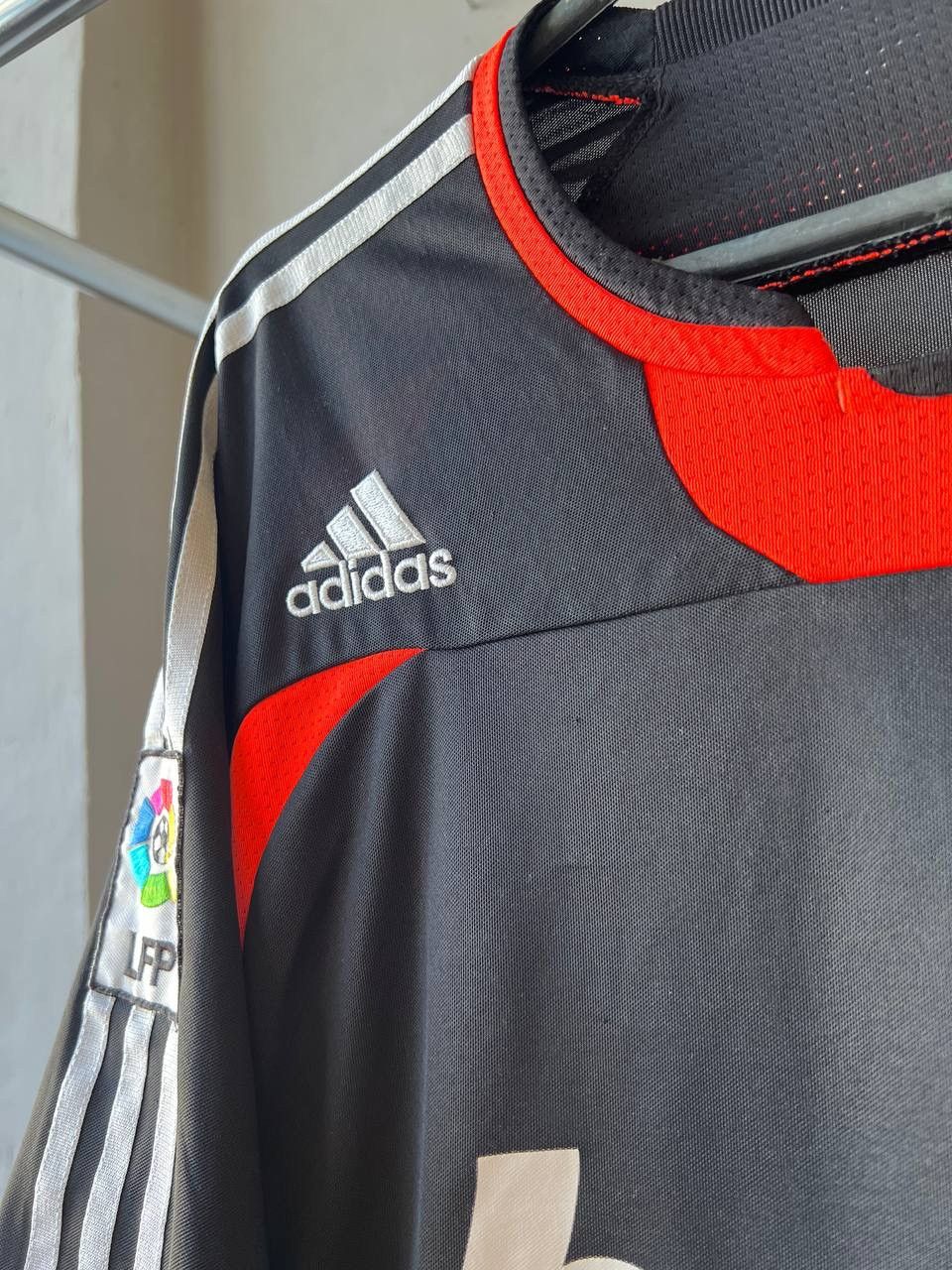 Adidas 2007/08 REAL MADRID GK 2 SOCCER JERSEY SHIRT ADIDAS SIZE L Size US L / EU 52-54 / 3 - 6 Thumbnail