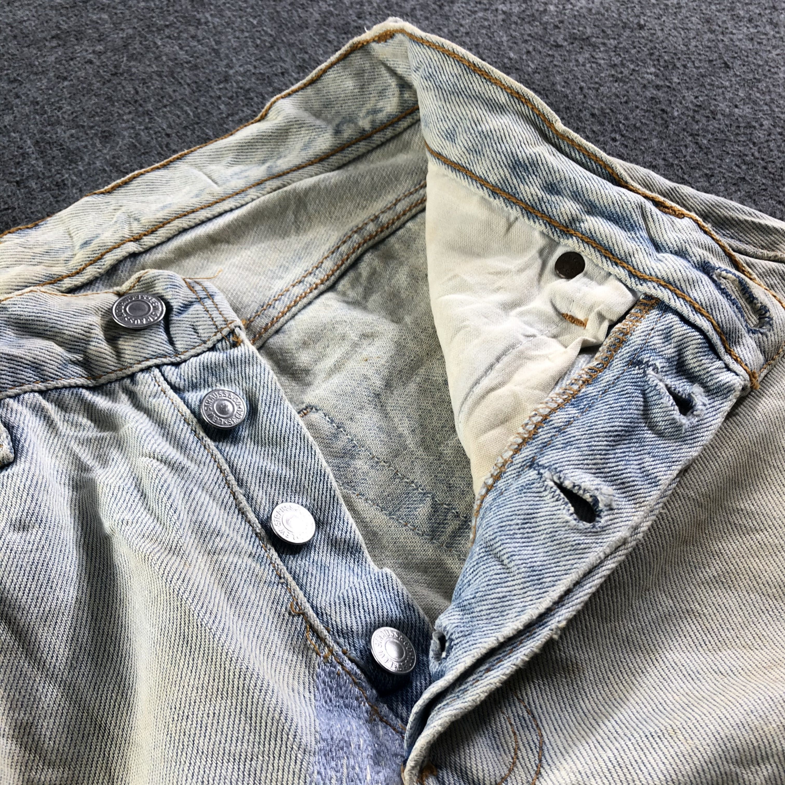 Levi's Vintage Light Wash Levis 501 Jeans-J3947 Size US 28 / EU 44 - 8 Thumbnail