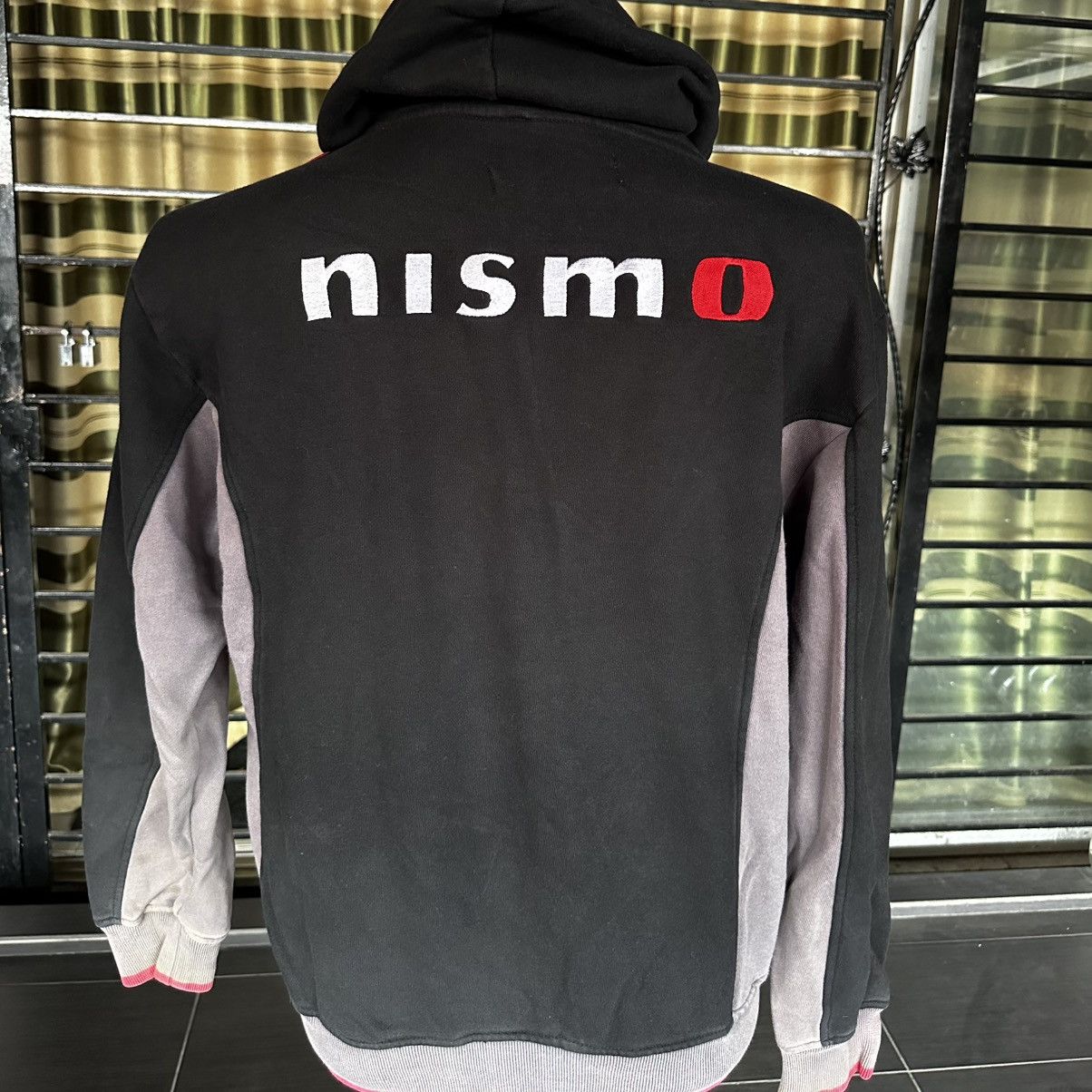 Nissan Vintage Nismo Big Logo Hoodie Size US L / EU 52-54 / 3 - 1 Thumbnail