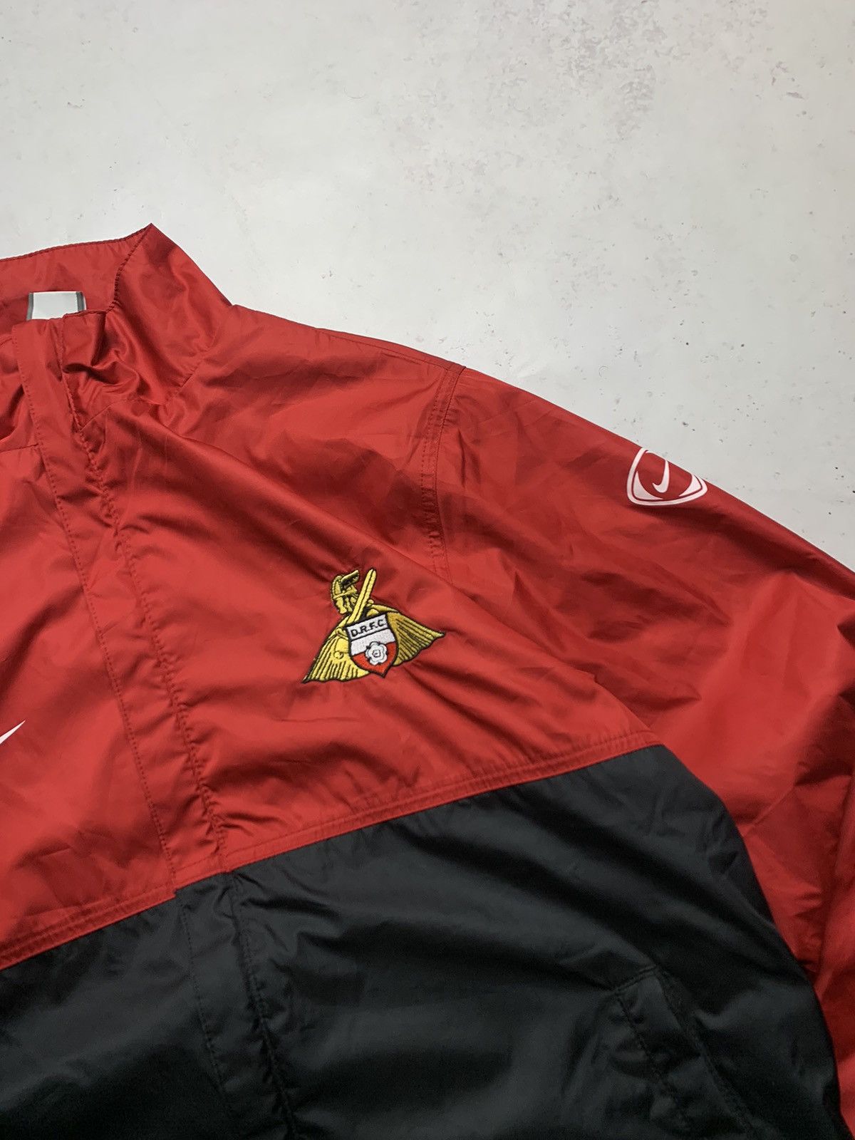 Nike Vintage Nike Swoosh Nylon Boxy Olympic Jacket S Size US S / EU 44-46 / 1 - 3 Thumbnail