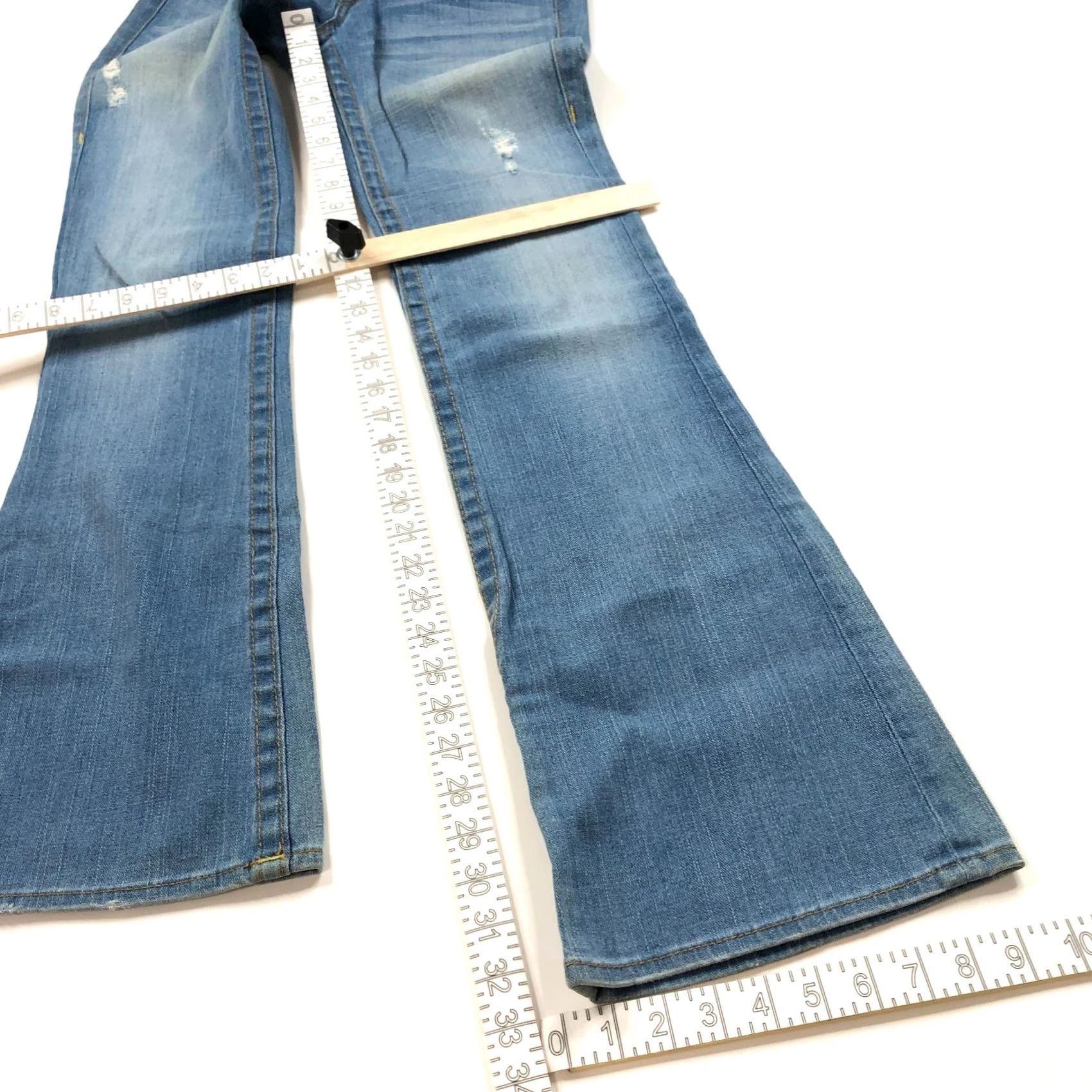 True Religion True Religion Becky Bootcut Jeans 26 (Fits 28W 33L) Low Rise Denim HRJ Flap 5-Pocket Belt Loops Blue Women Jeans Men? Size 26" / US 2 / IT 38 - 6 Thumbnail