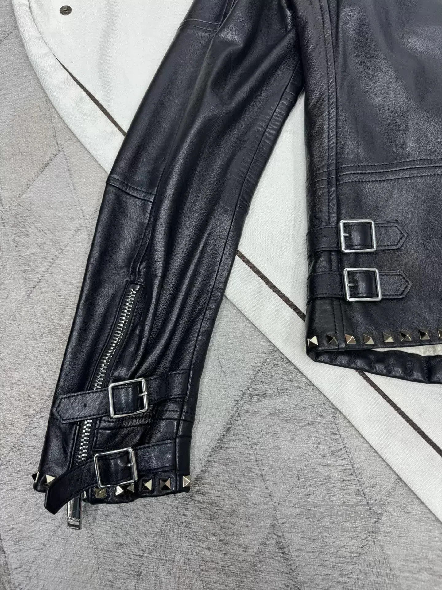 Valentino Valentino Classic Studded Leather Jacket. Size US S / EU 44-46 / 1 - 7 Thumbnail