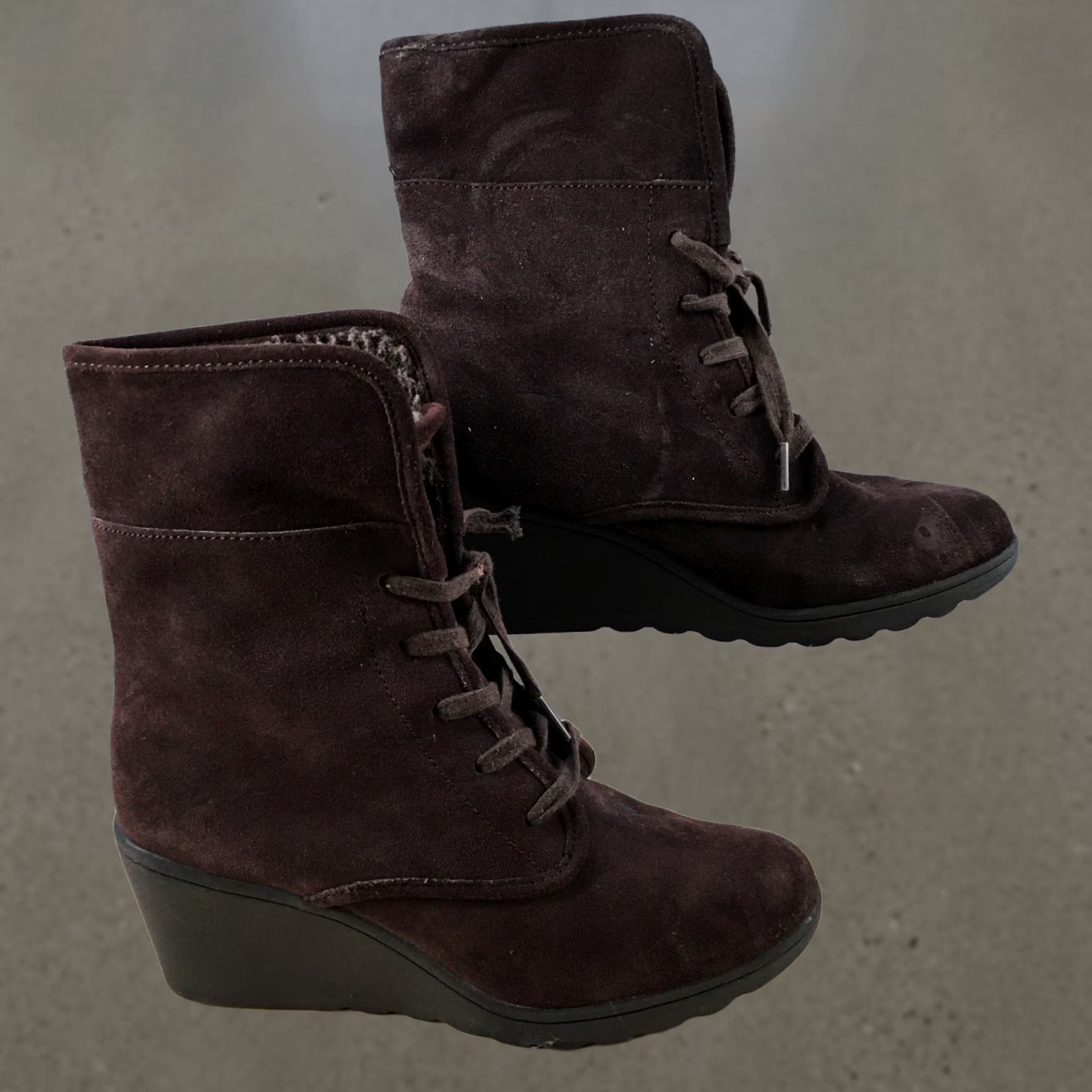 Vintage White Mountain Boots Womens Brown Suede Faux Fur Lined Ankle Bootie Lace Up Size 10 M Size US 10 / IT 40 - 1 Thumbnail