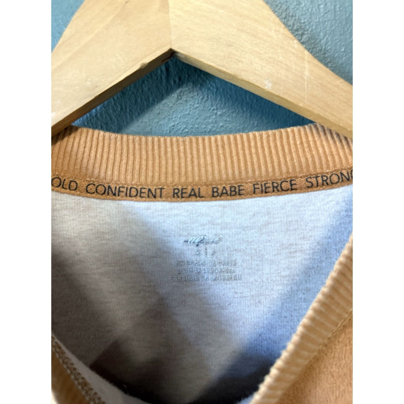 Vintage Aerie Orange Long Sleeve Oversized Pullover Sweatshirt Size S Womens Shirt Pullover 25x27 Activewear Girls Womens Size S / US 4 / IT 40 - 3 Thumbnail