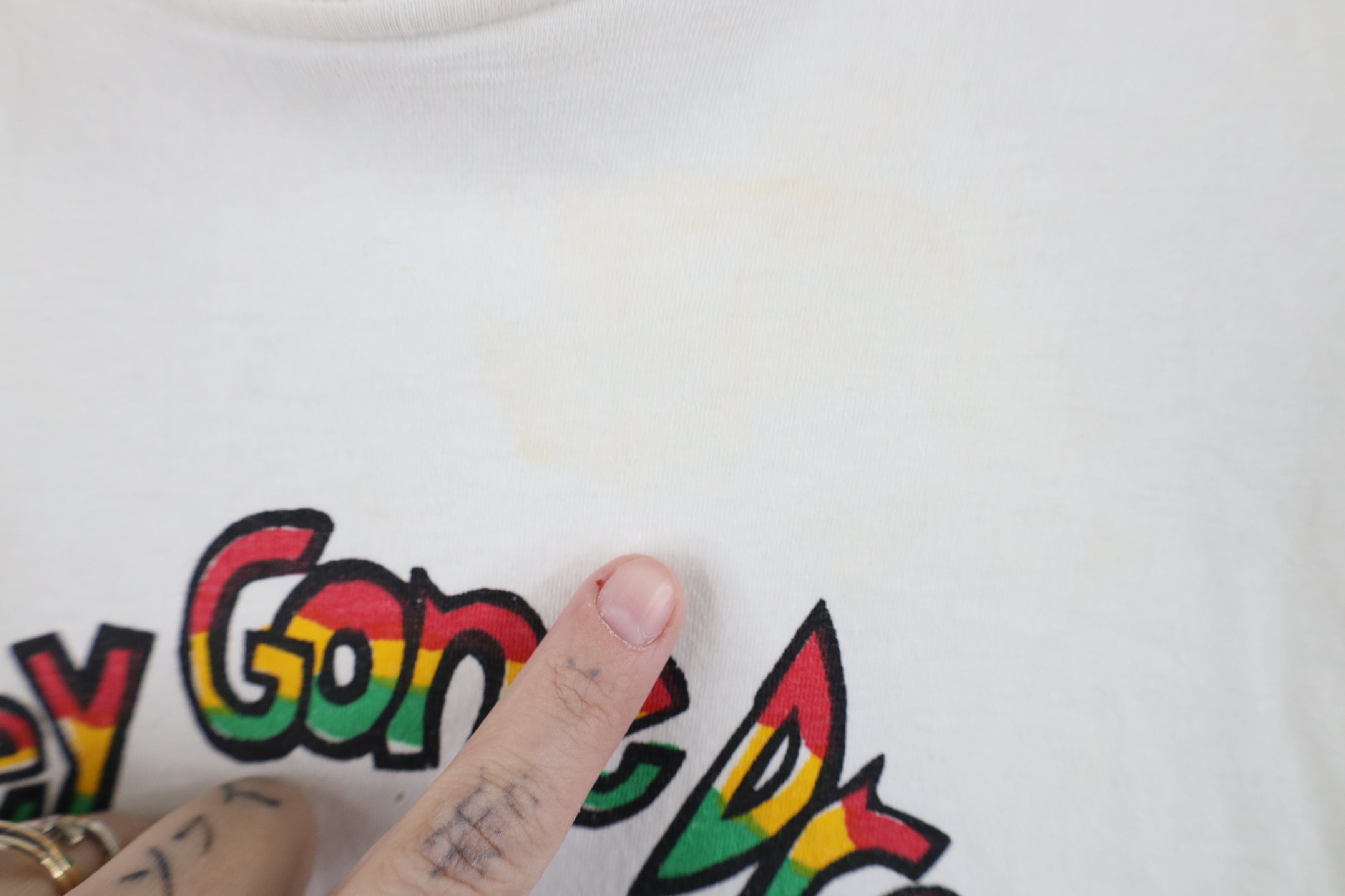 Vintage Vintage 90s Streetwear Mickey Mouse Gone Jamaica T-Shirt Size US L / EU 52-54 / 3 - 6 Thumbnail