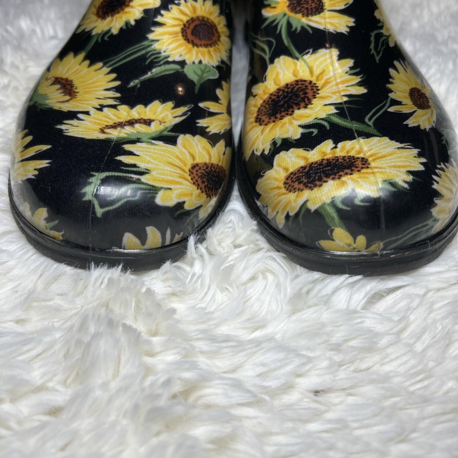 Louisville Slugger SLOGGERS Women’s Size 8 Waterproof Black Sunflowers Made USA Size ONE SIZE - 2 Thumbnail
