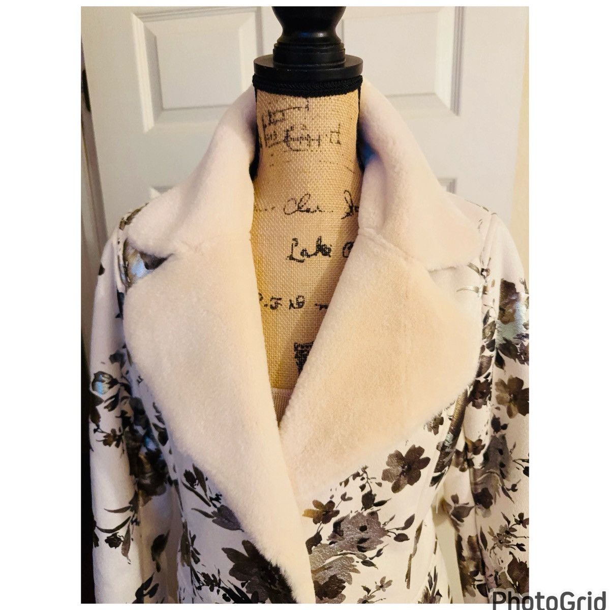 Boston Proper Boston Proper Shearling Shimmer Floral Faux Suede Coat Size S / US 4 / IT 40 - 14 Thumbnail