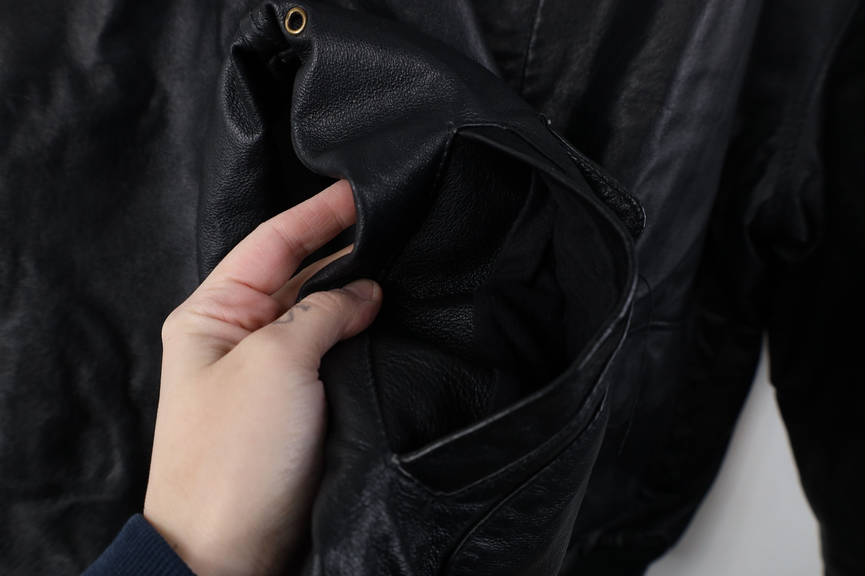 Vintage Vintage 90s Streetwear Force Leather Flight Bomber Jacket Size US XL / EU 56 / 4 - 8 Thumbnail