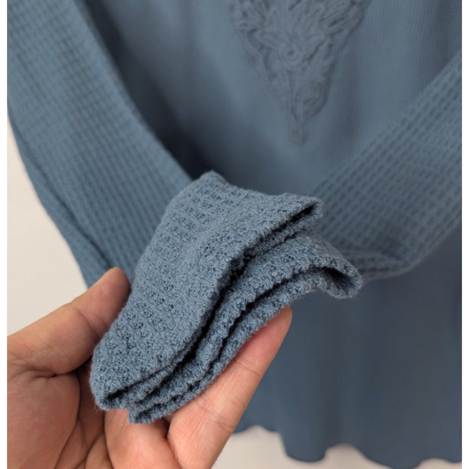Abercrombie & Fitch Abercrombie & Fitch Ribbed Thermal Lace Neckline Long Sleeve Shirt L Blue Womens Shirt Size L / US 10 / IT 46 - 3 Thumbnail