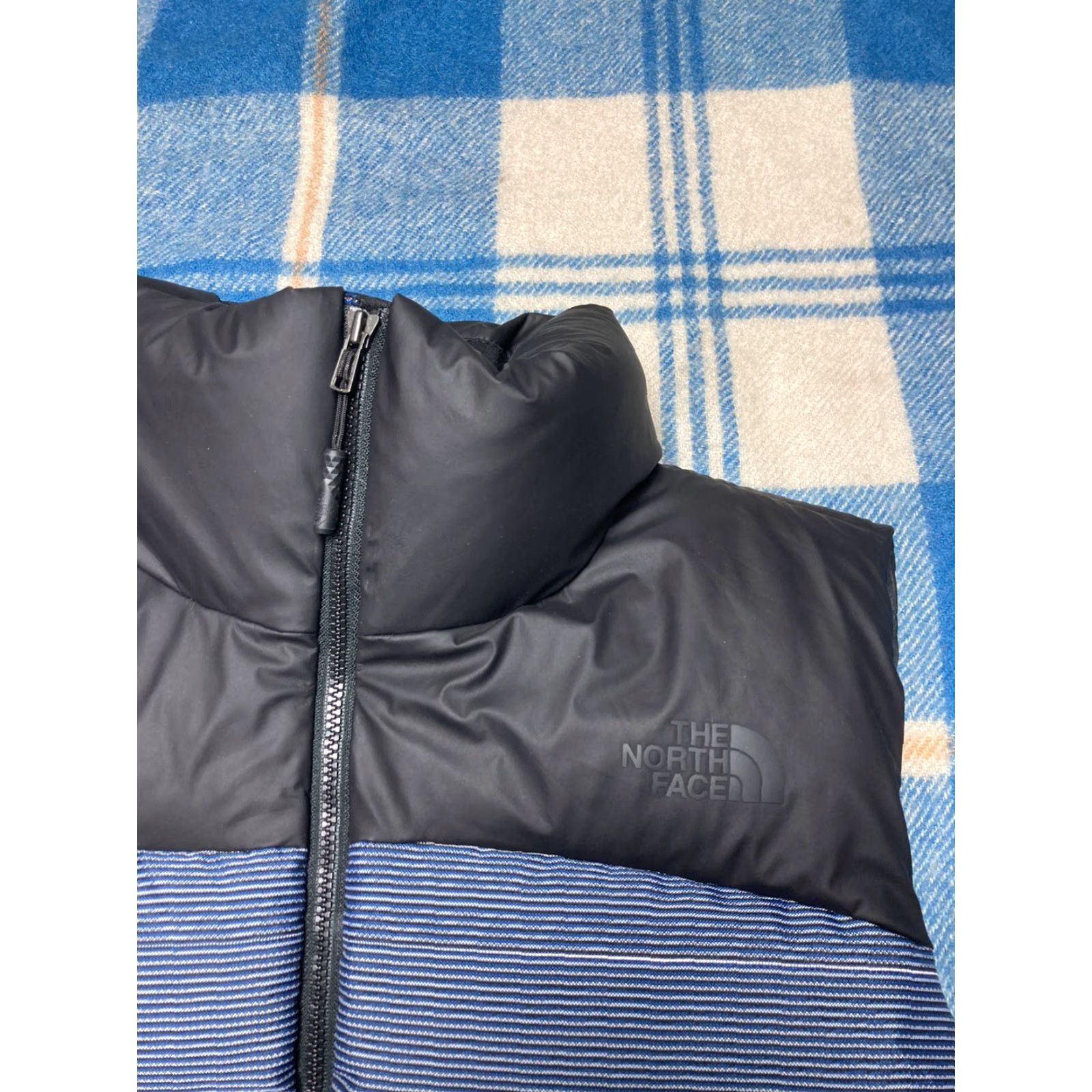 The North Face VINTAGE The North Face 700 Goose Down Vest Womens M Blue Puffer Jacket Winter Size M / US 6-8 / IT 42-44 - 4 Thumbnail