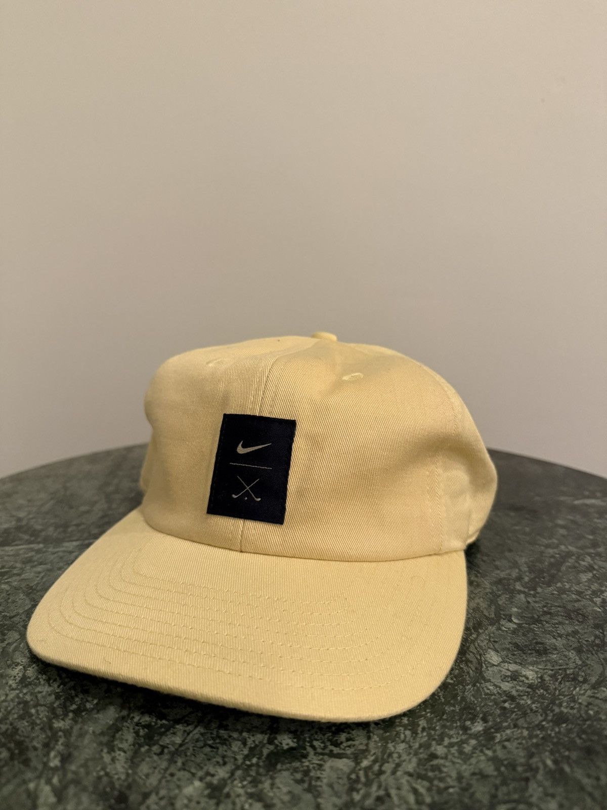 NIKE GOLFヴィンテージキャップ アイボリー×レザーブラウン キャップ/帽子】90s NIKE GOLF (ナイキゴルフ) ワッペン