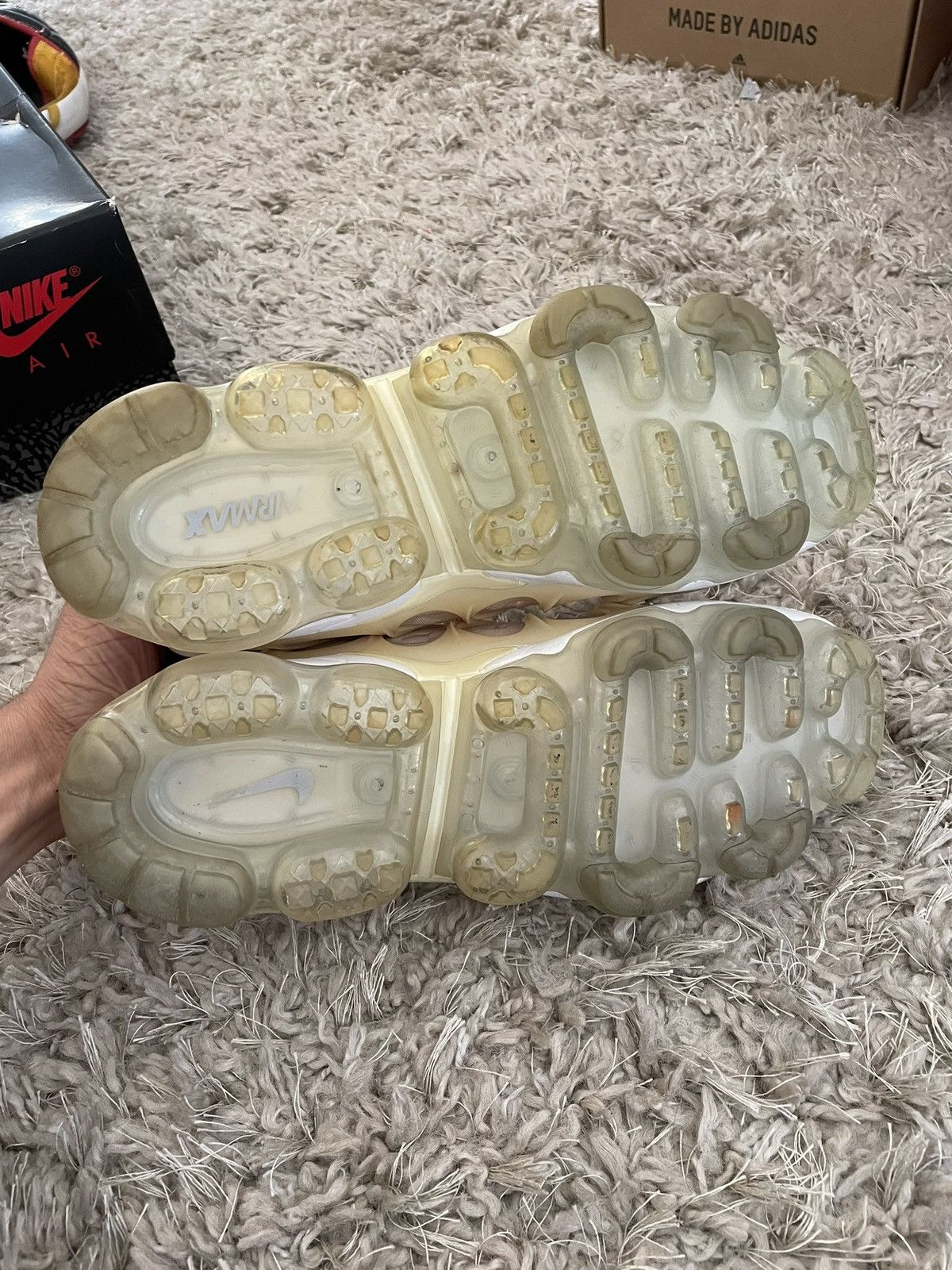 Nike Nike Air Vapormax Triple White Size US 8 / EU 41 - 8 Thumbnail