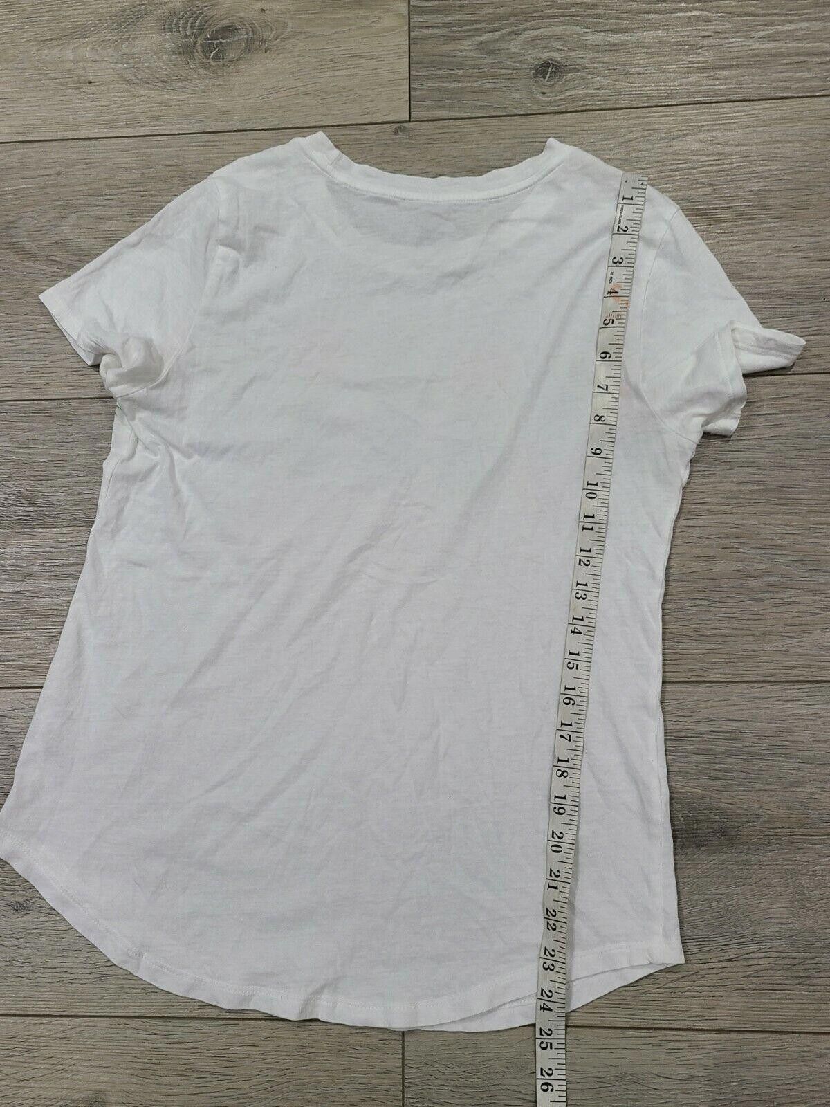 Old Navy Old Navy Shirt Small White Everywhere Pineapples Scoop Hem Size S / US 4 / IT 40 - 4 Thumbnail