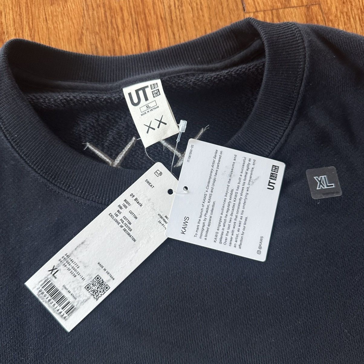 Kaws × Uniqlo Kaws x Uniqlo Longsleeve Sweatshirt Size US XL / EU 56 / 4 - 4 Thumbnail