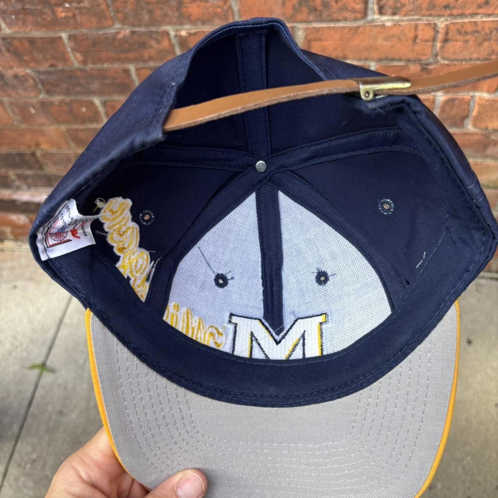 Other vintage university of Michigan strap back hat 90s OS Size ONE SIZE - 8 Thumbnail