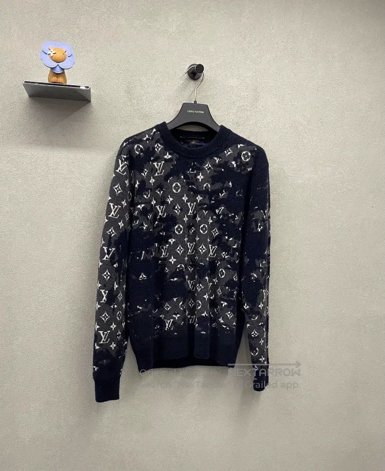 Louis Vuitton Louis Vuitton Navy Camo Sweater Size US S / EU 44-46 / 1 - 3 Thumbnail
