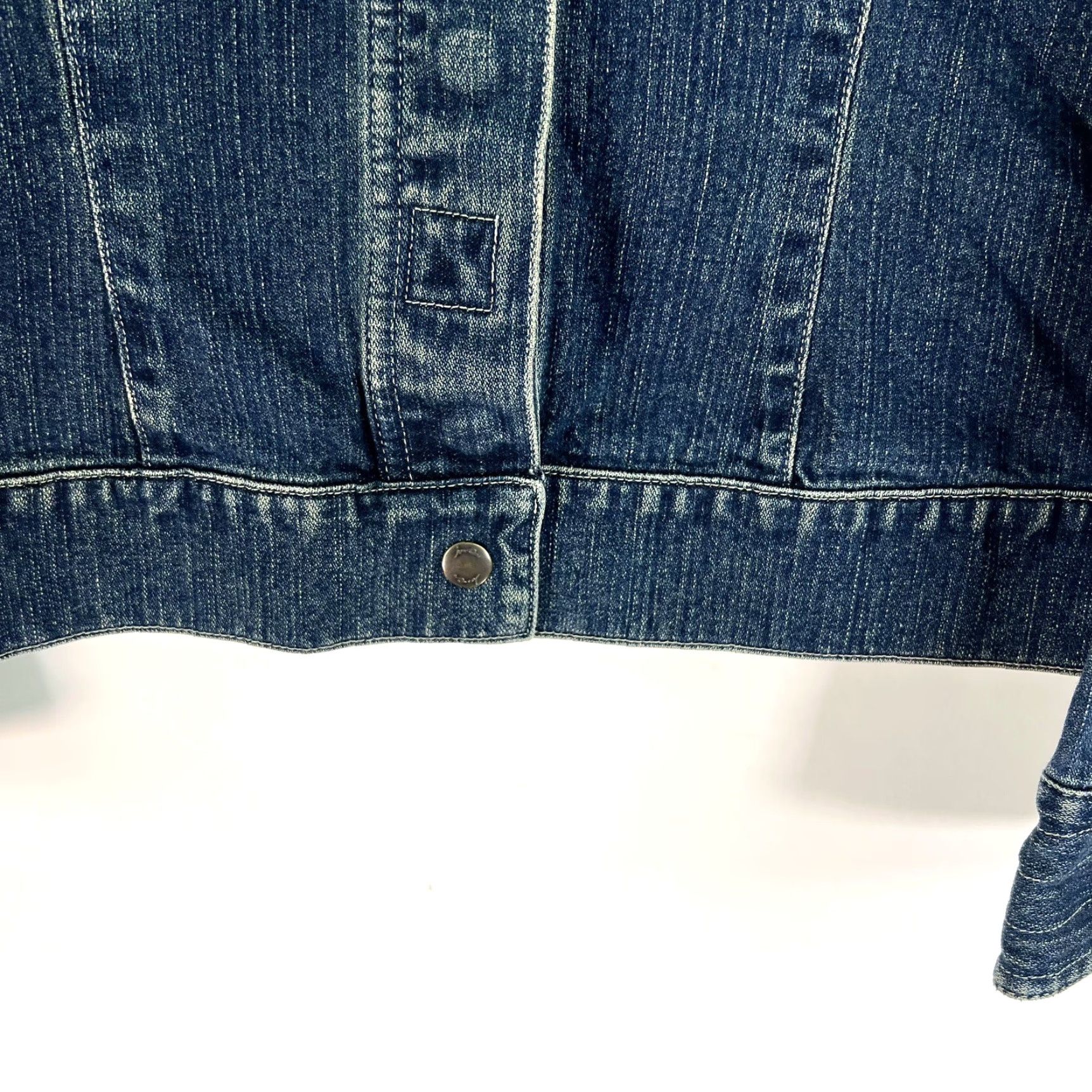 Denime i.e. Relaxed Denim Jean Jacket Women's PM Blue Hidden Snap Flap Pockets Jeans Jacket Womens PM Blue Hidden Snap Flap Pockets Size 32" / US 10 / IT 46 - 4 Thumbnail