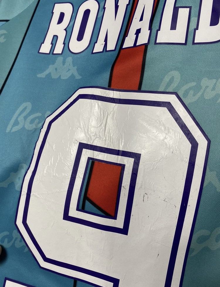 Other Vintage 1995/97 Barcelona #9 Ronaldo Jersey Blockcore Size US M / EU 48-50 / 2 - 13 Thumbnail